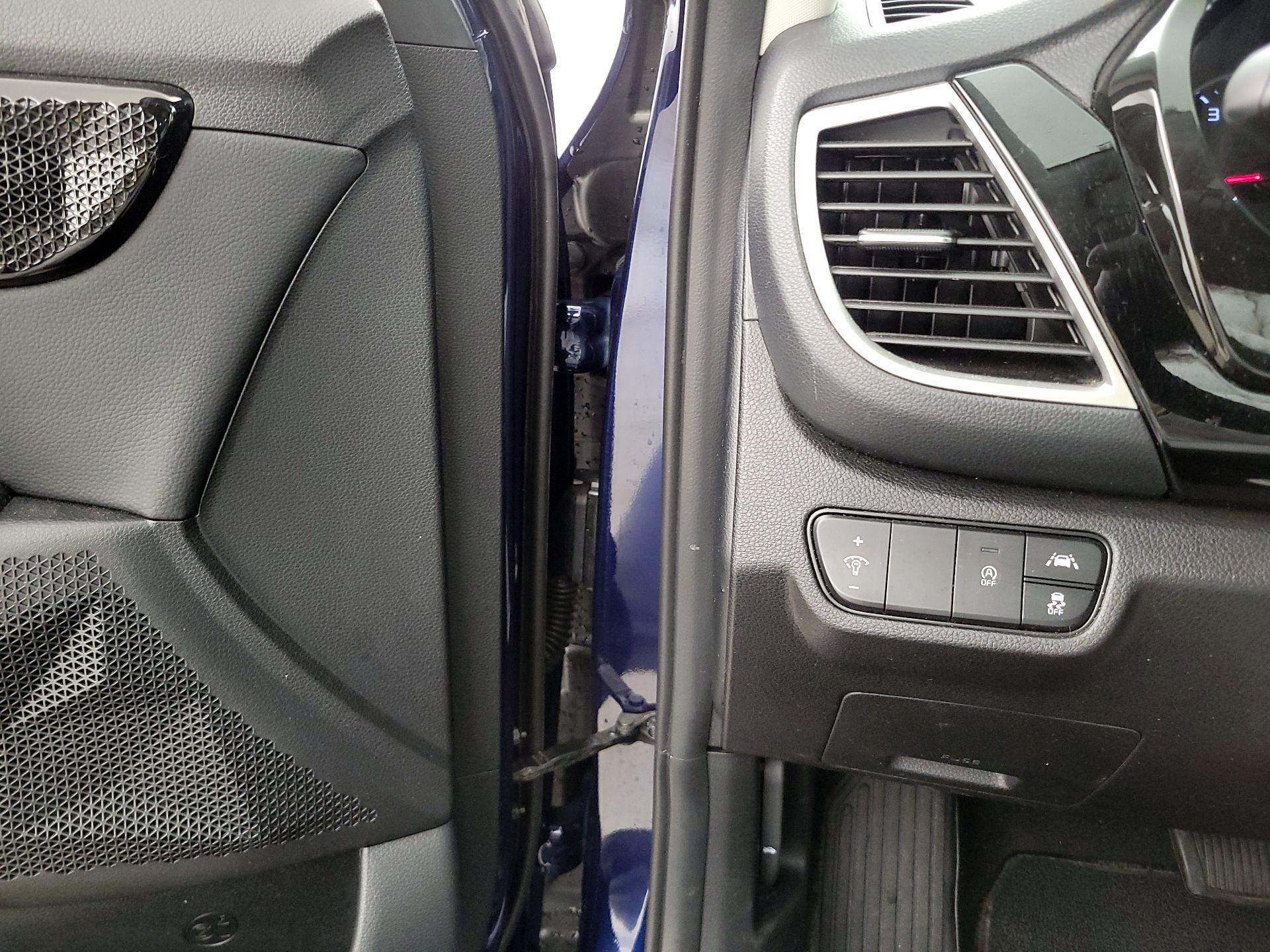 Thumbnail: 2023 Kia Seltos - 13