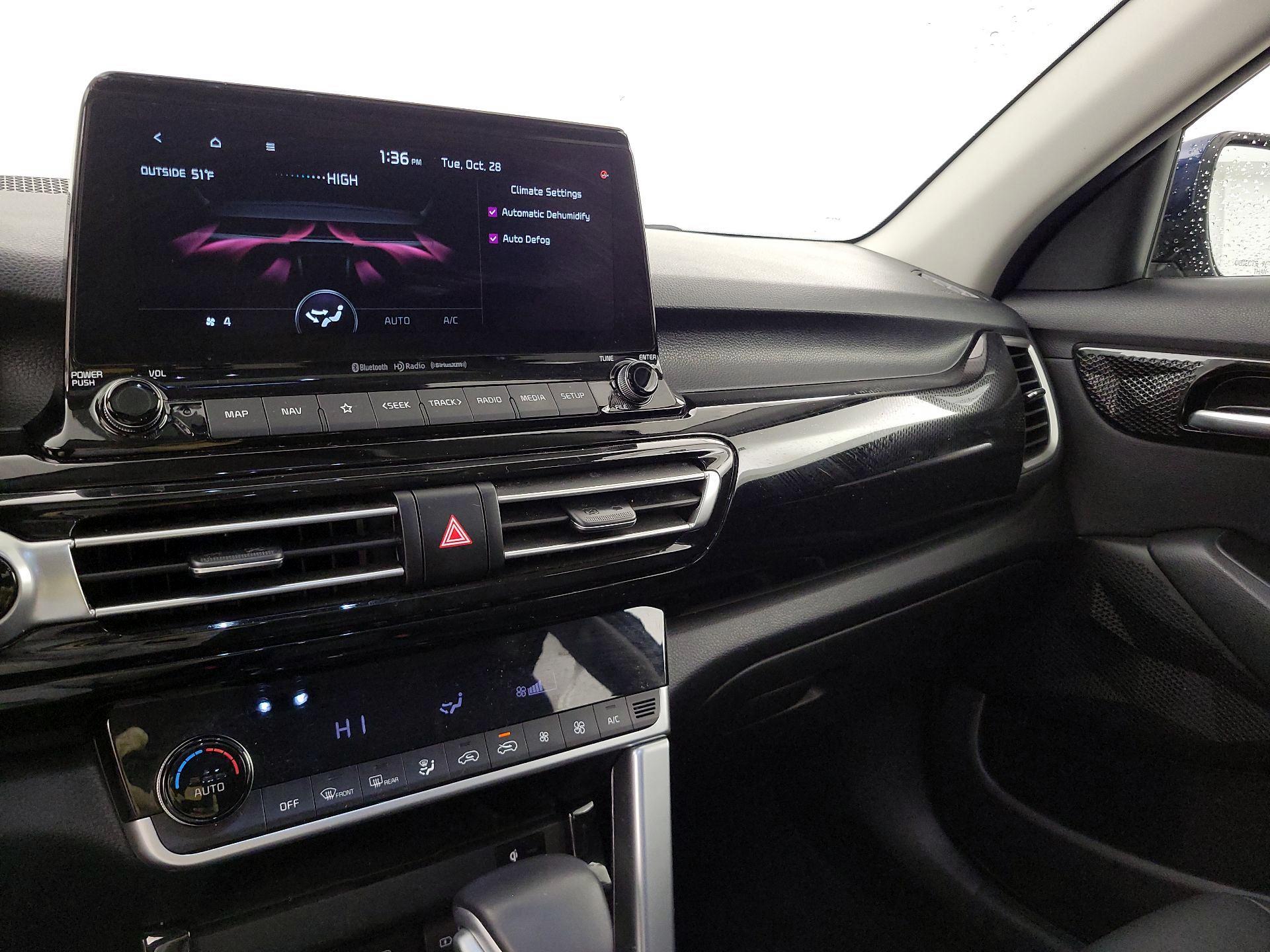 Thumbnail: 2023 Kia Seltos - 17