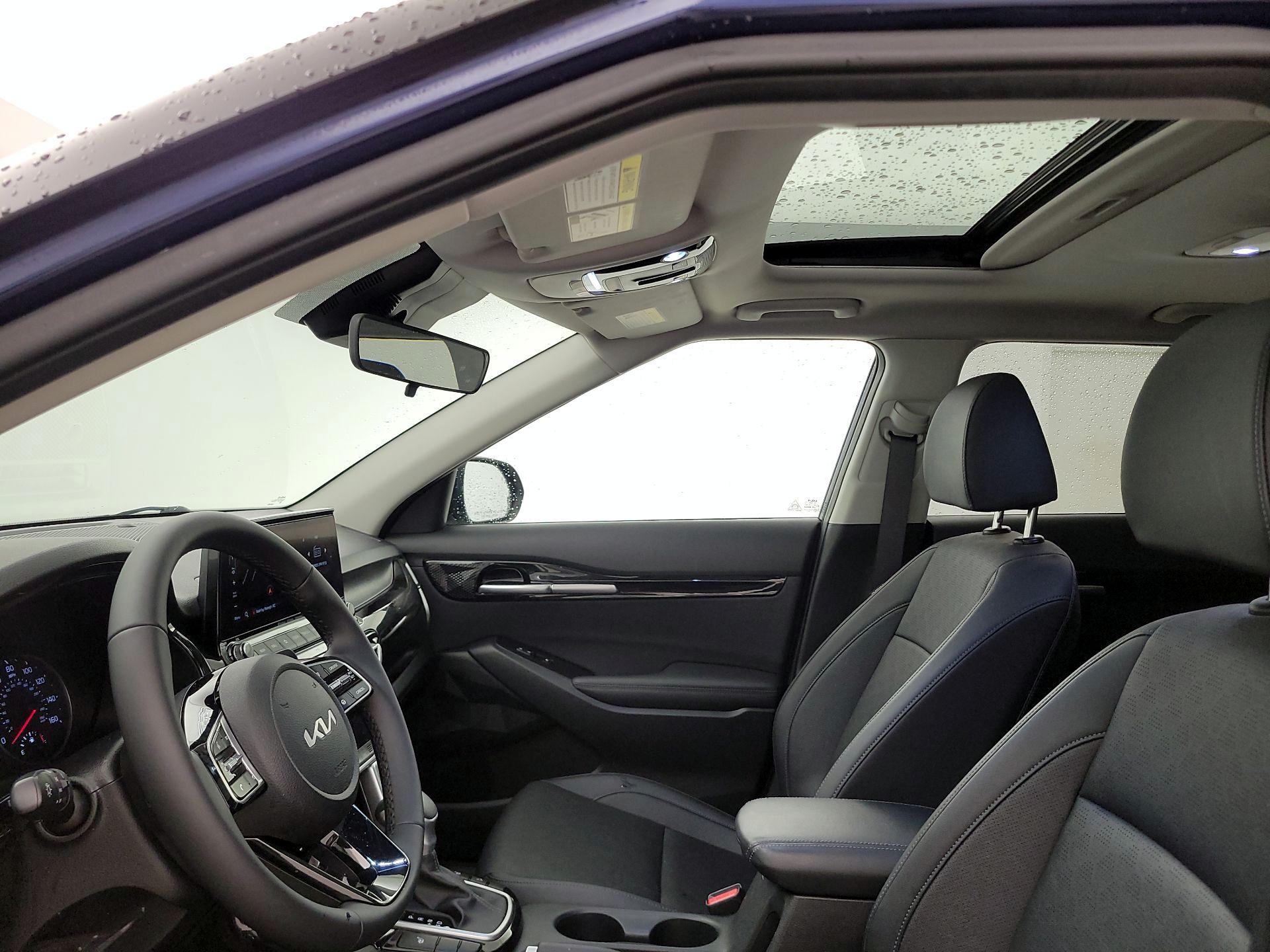 Thumbnail: 2023 Kia Seltos - 20