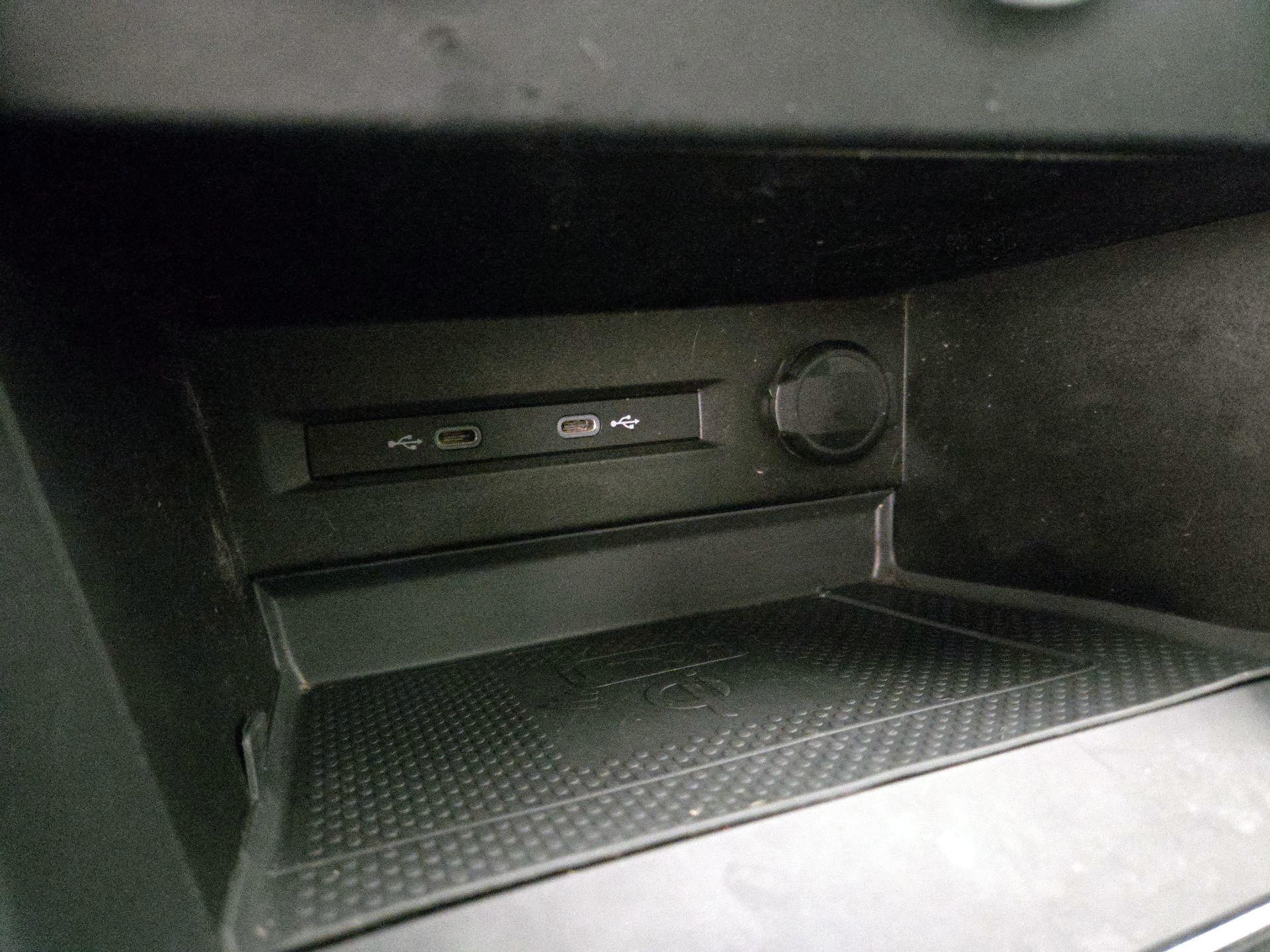 Thumbnail: 2022 Volkswagen Taos - 18