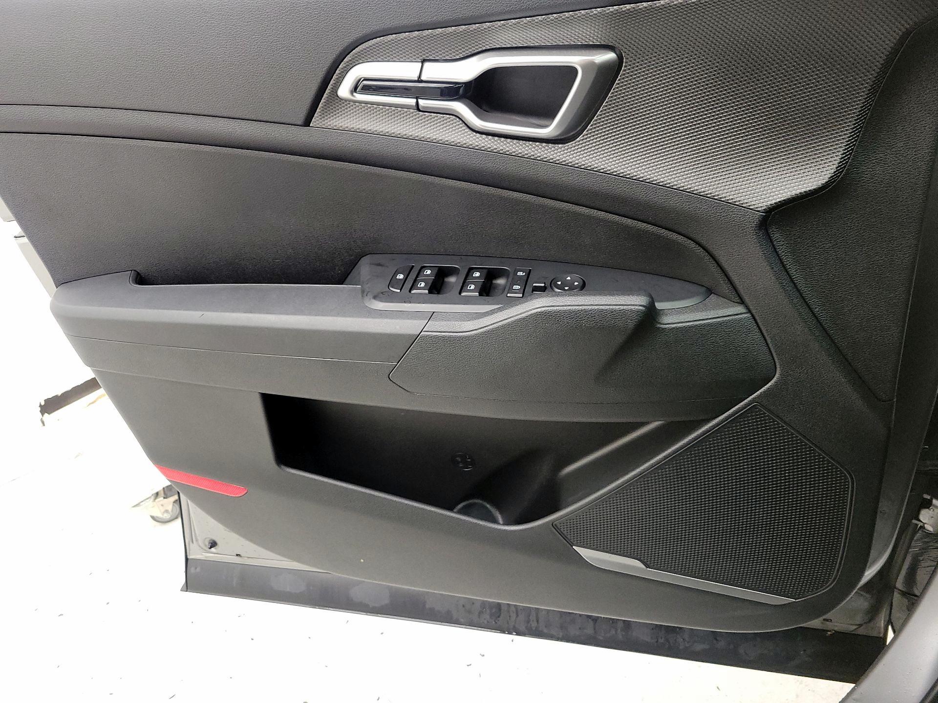 Thumbnail: 2023 Kia Sportage - 12