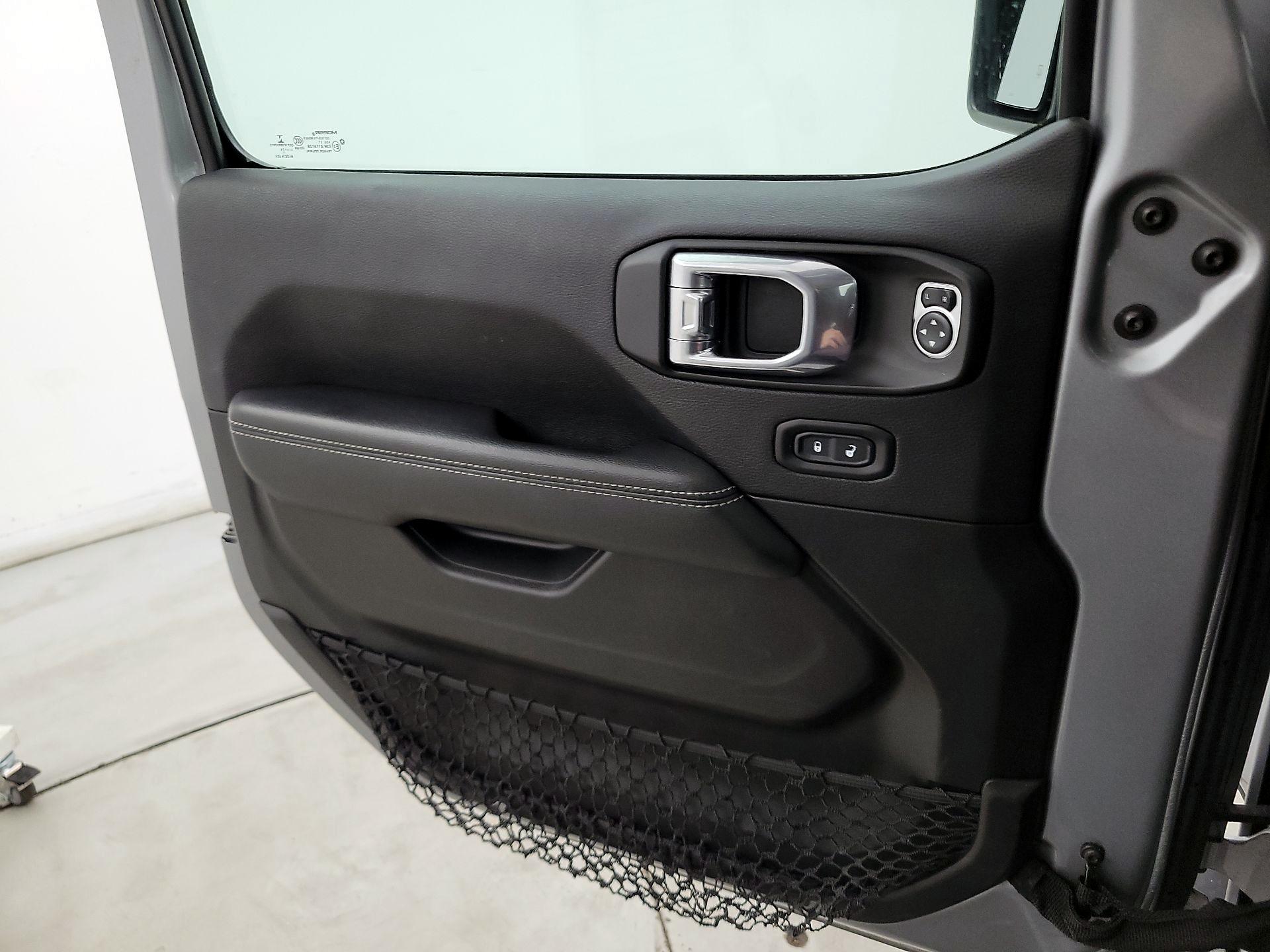 Thumbnail: 2021 Jeep Wrangler - 12