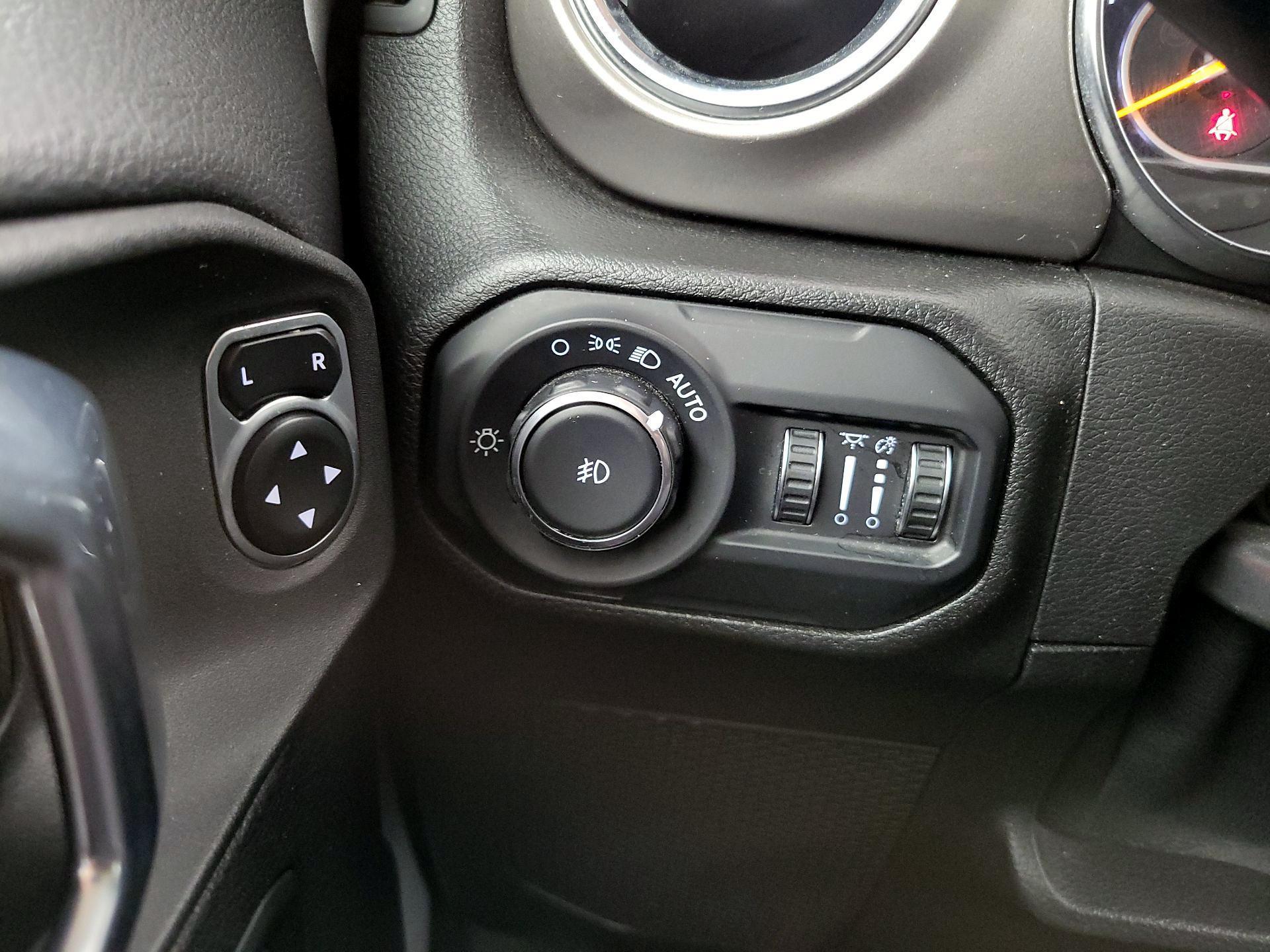 Thumbnail: 2021 Jeep Wrangler - 13