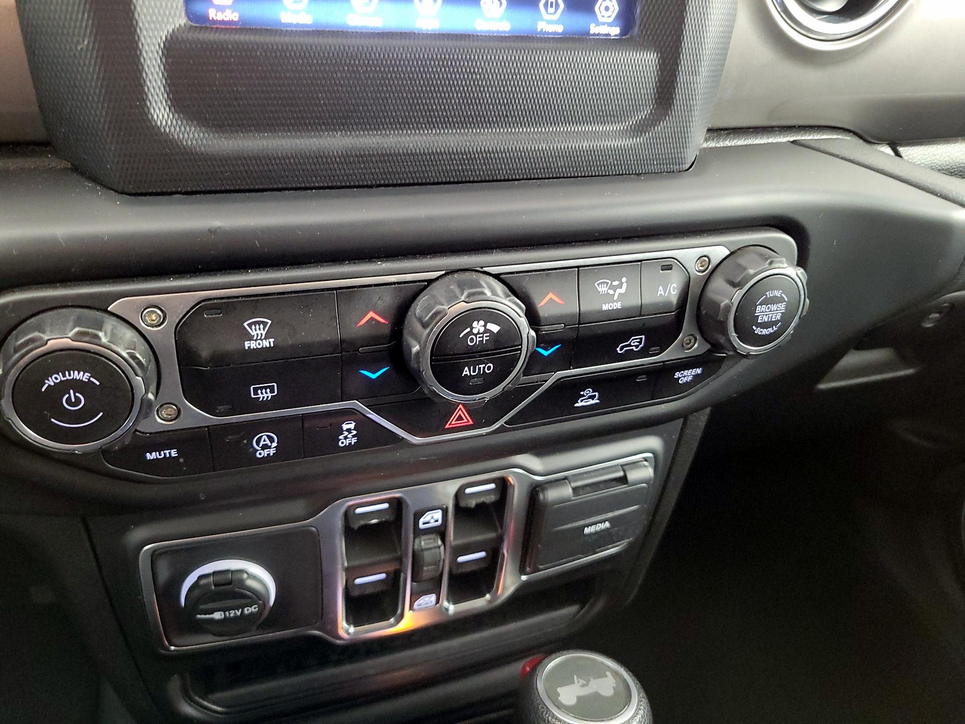 Thumbnail: 2021 Jeep Wrangler - 16