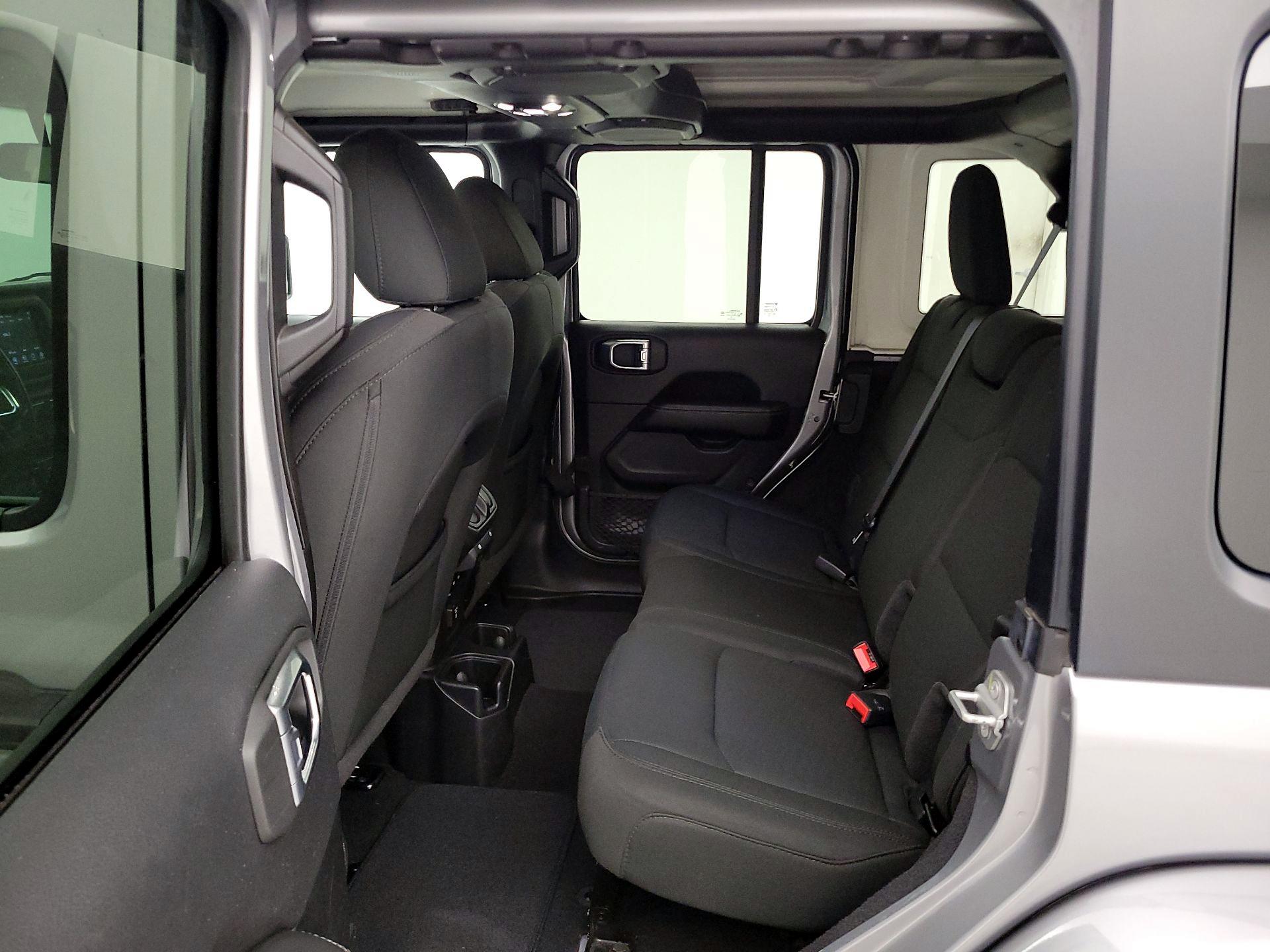 Thumbnail: 2021 Jeep Wrangler - 19