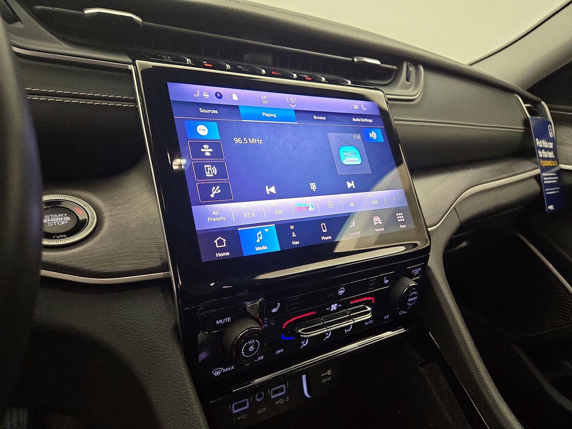 Thumbnail: 2021 Jeep Grand Cherokee L - 16