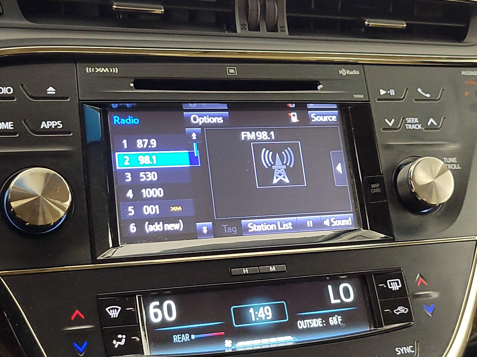 Thumbnail: 2015 Toyota Avalon - 15