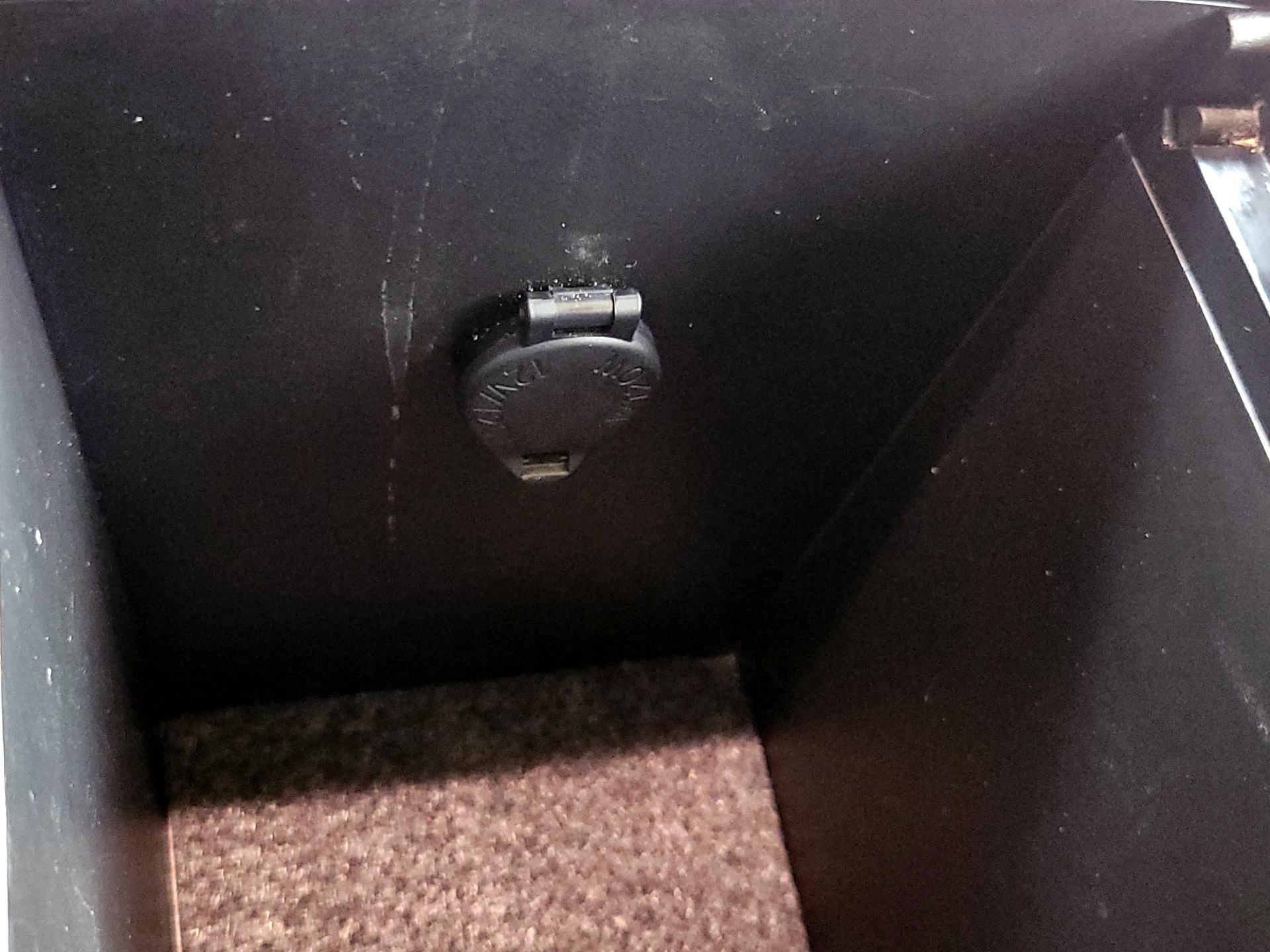 Thumbnail: 2015 Toyota Avalon - 18