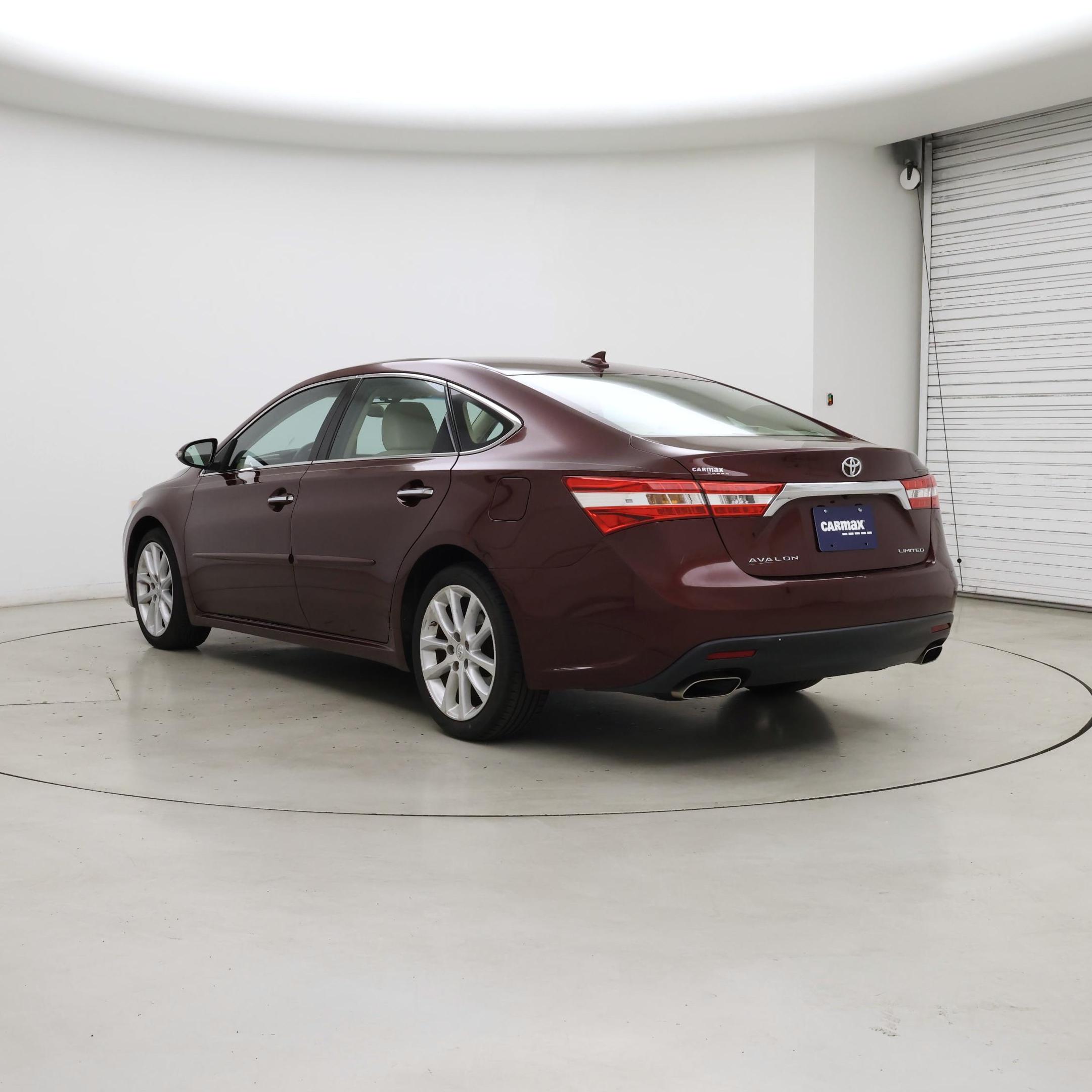 Thumbnail: 2015 Toyota Avalon - 2