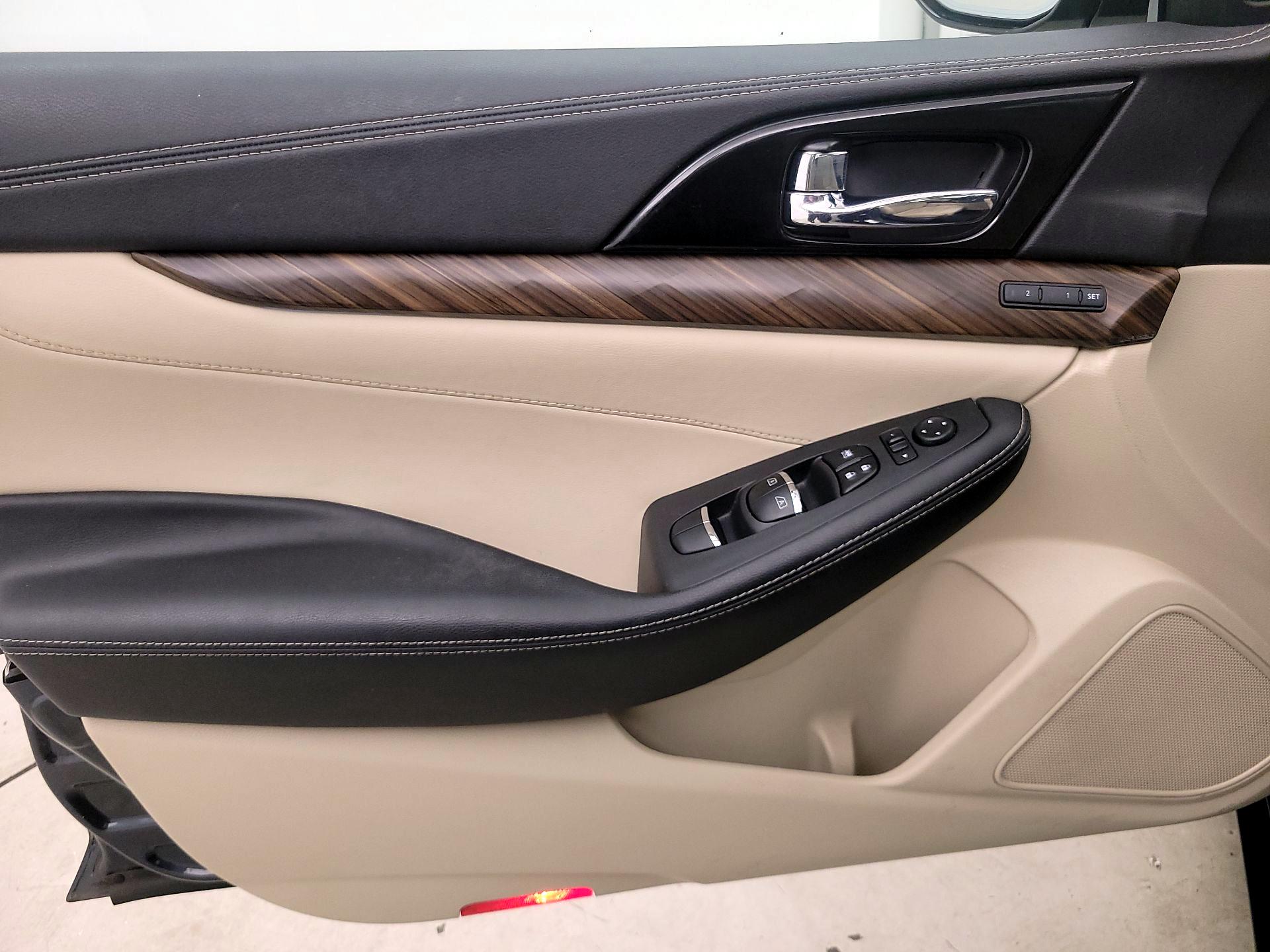 Thumbnail: 2017 Nissan Maxima - 12