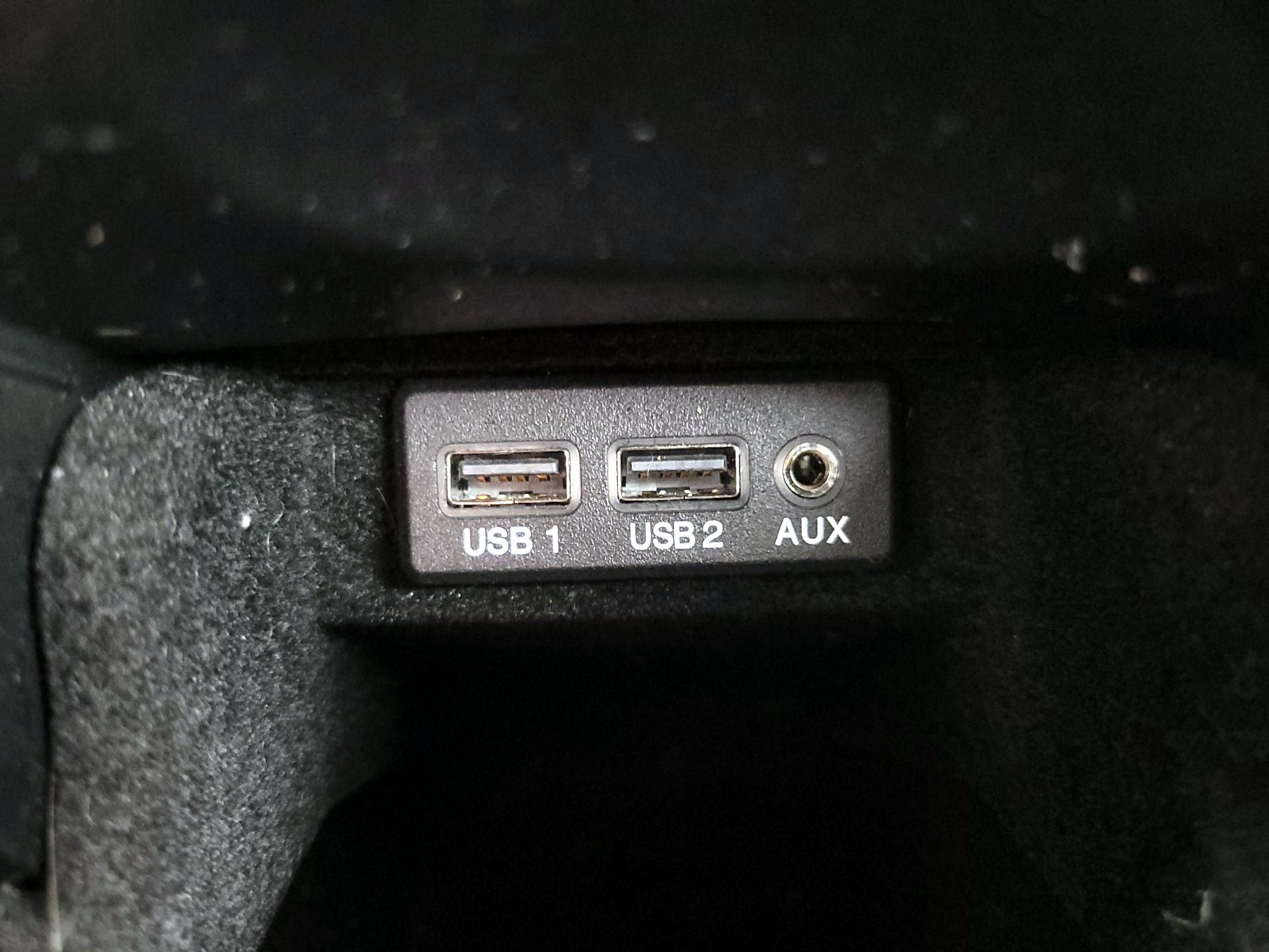 Thumbnail: 2017 Nissan Maxima - 19