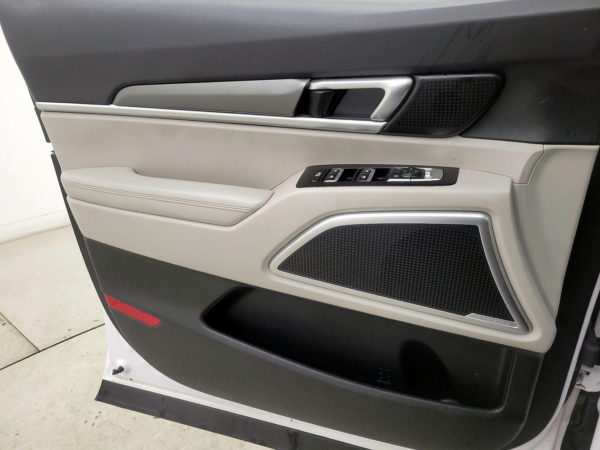 Thumbnail: 2022 Kia Telluride - 12