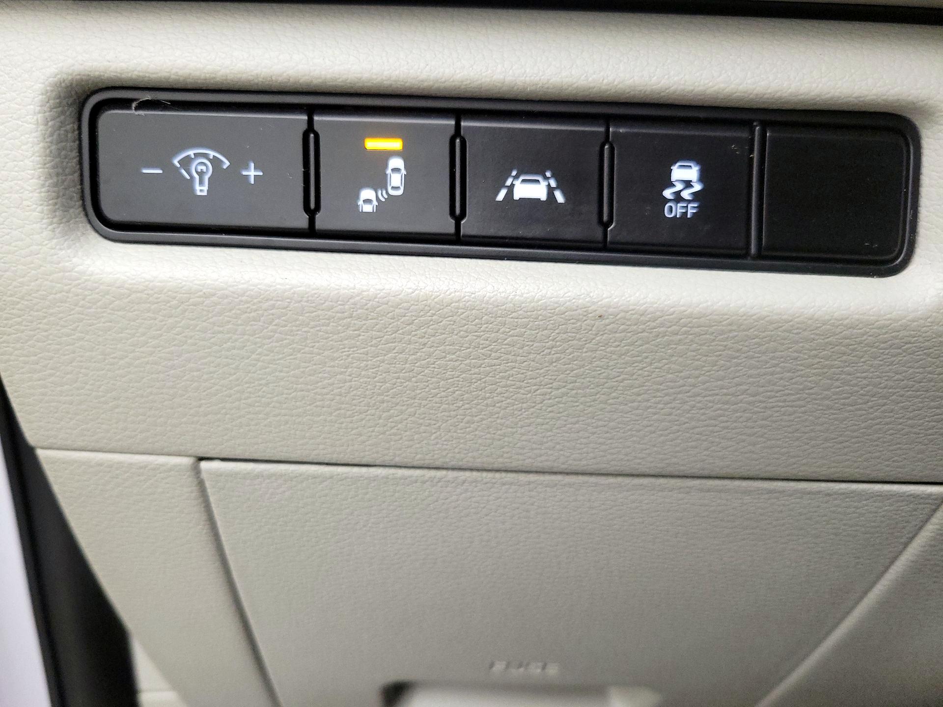 Thumbnail: 2022 Kia Telluride - 13