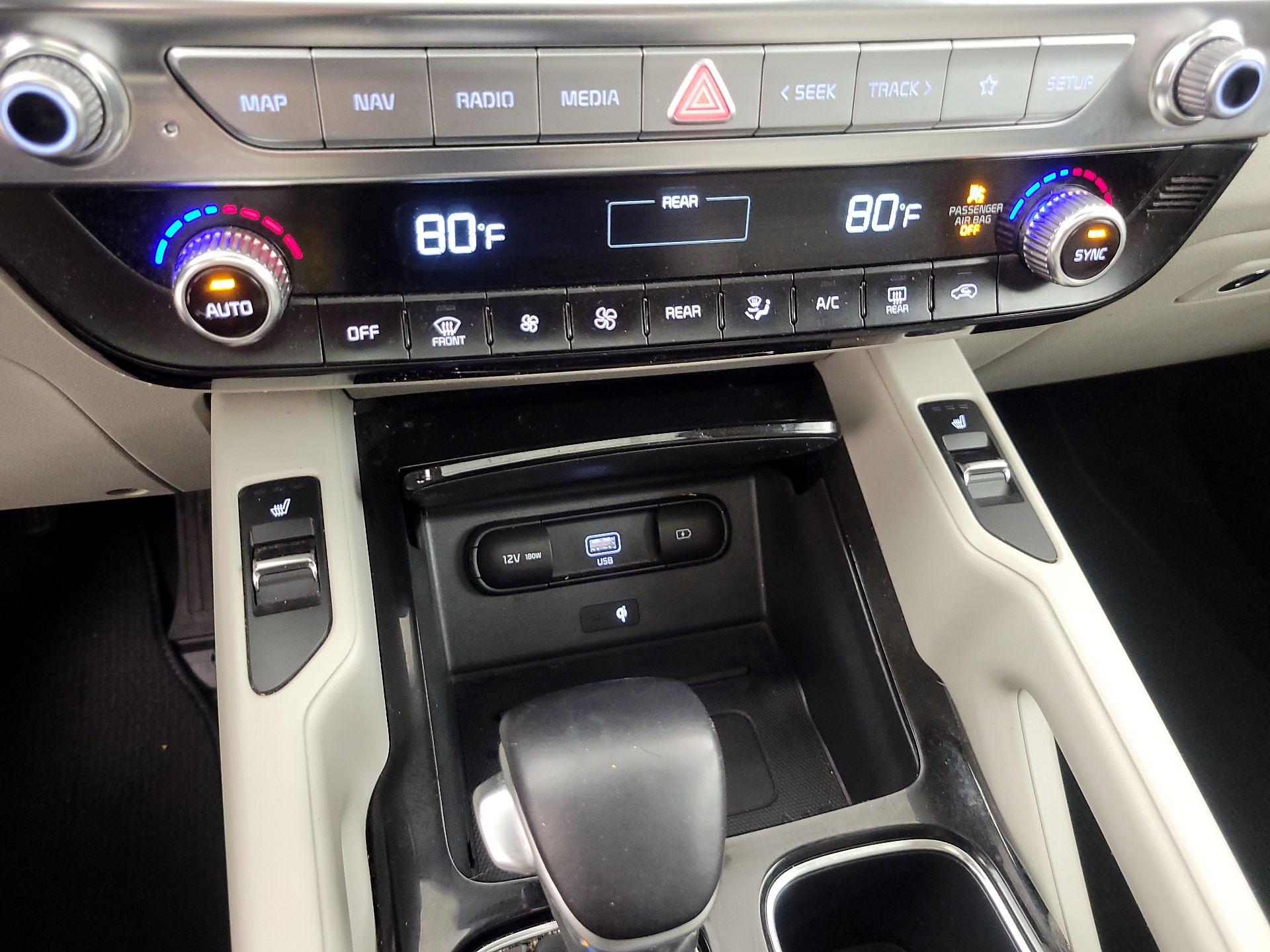 Thumbnail: 2022 Kia Telluride - 17