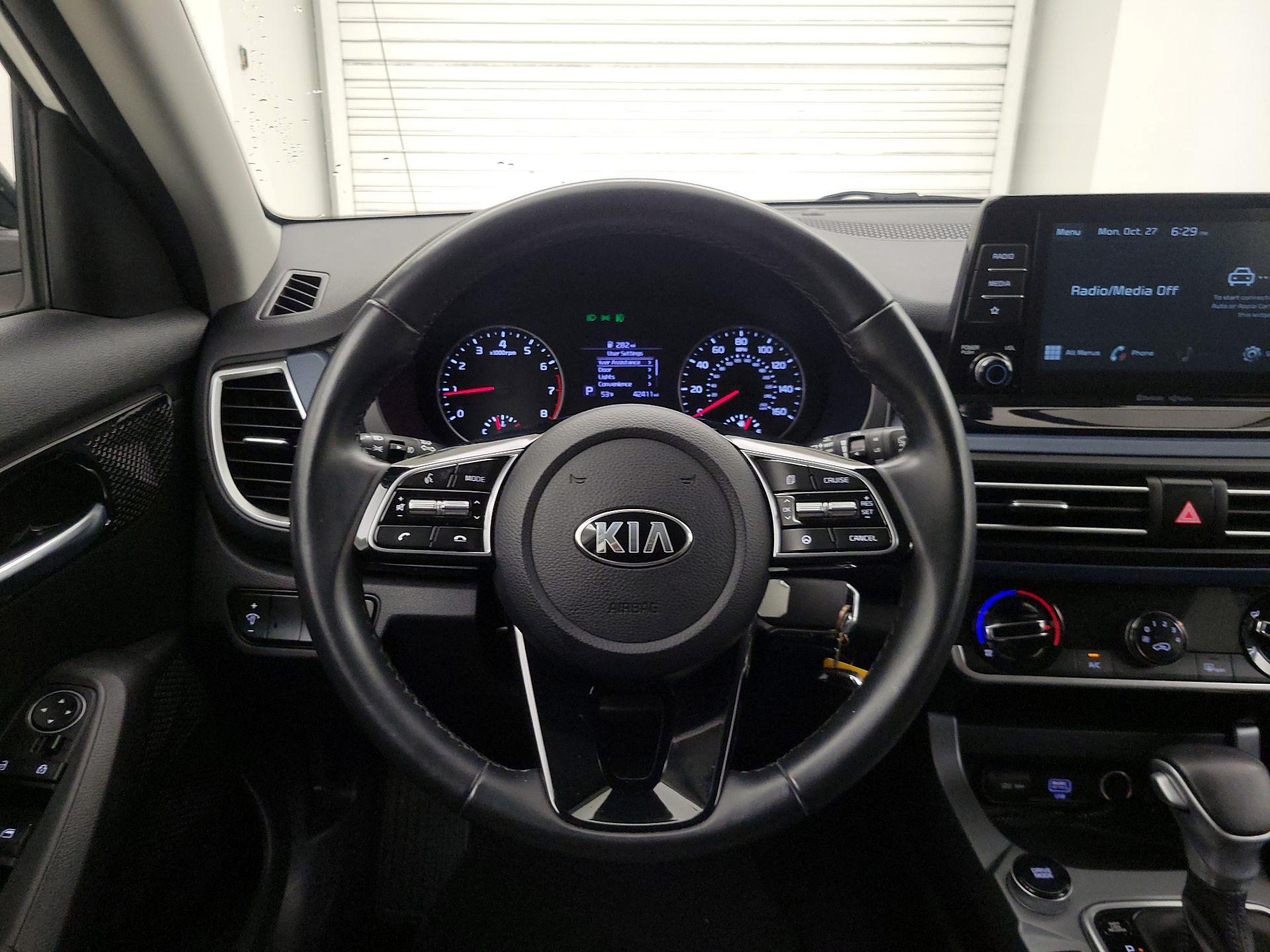 Thumbnail: 2021 Kia Seltos - 10