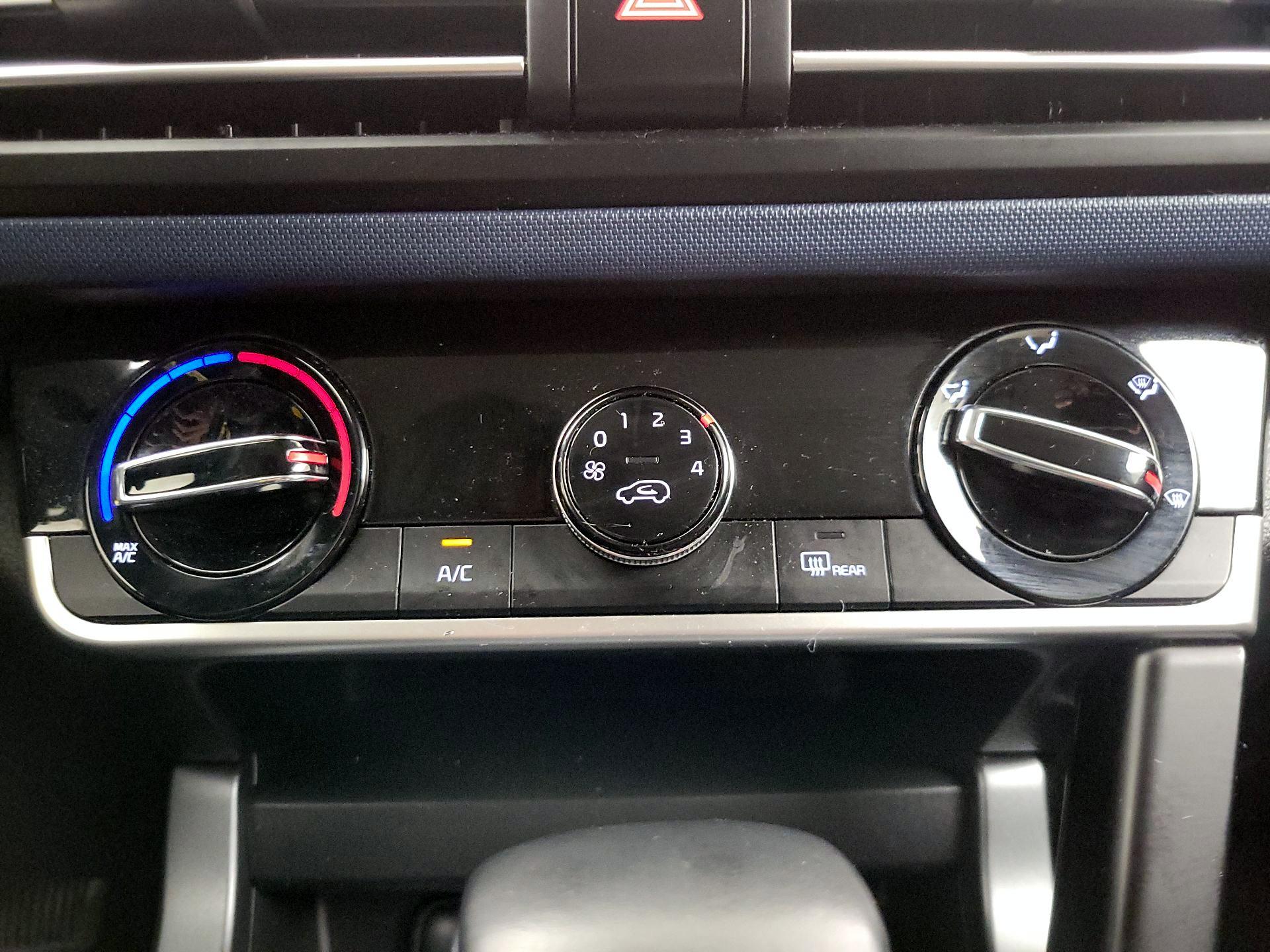 Thumbnail: 2021 Kia Seltos - 16