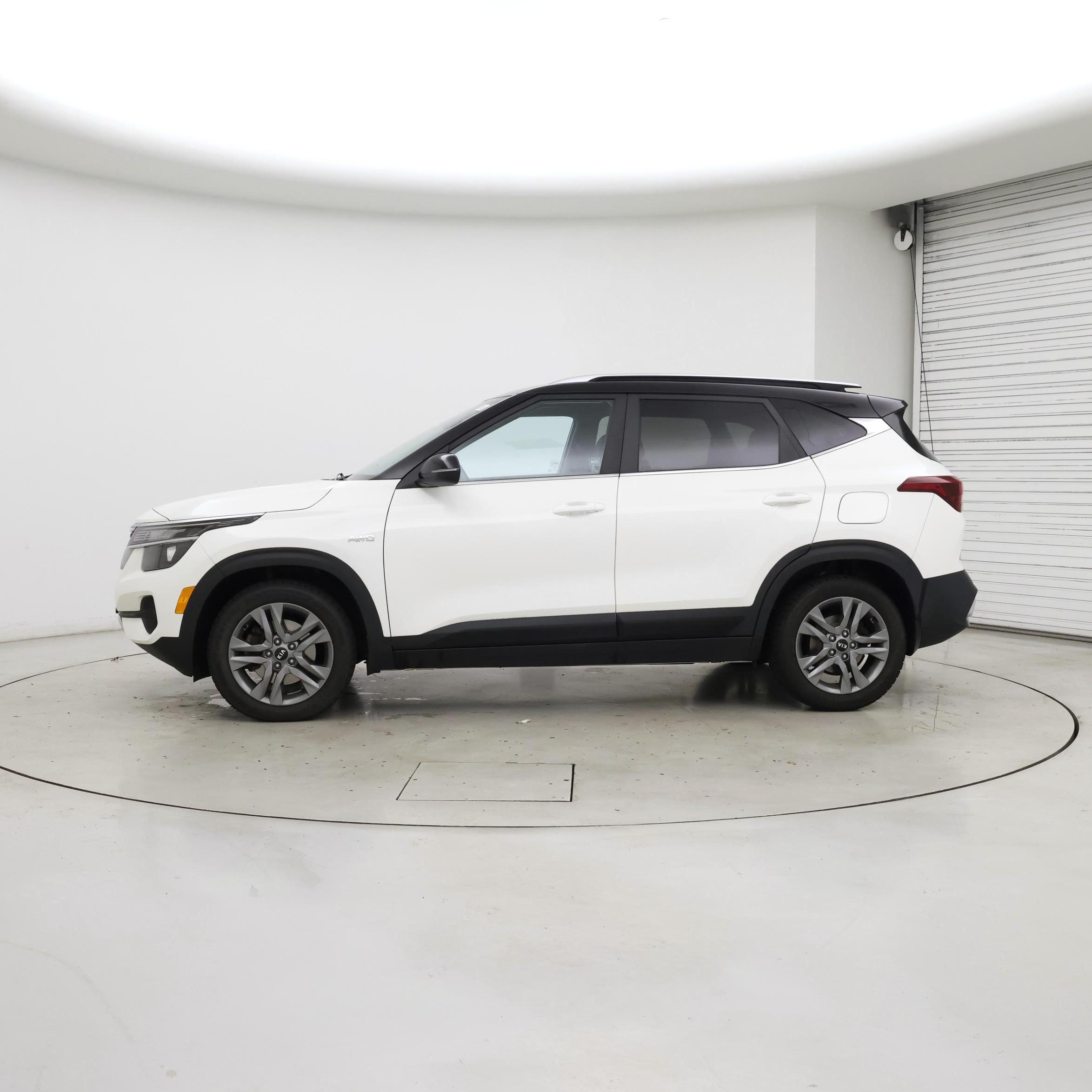 Thumbnail: 2021 Kia Seltos - 3