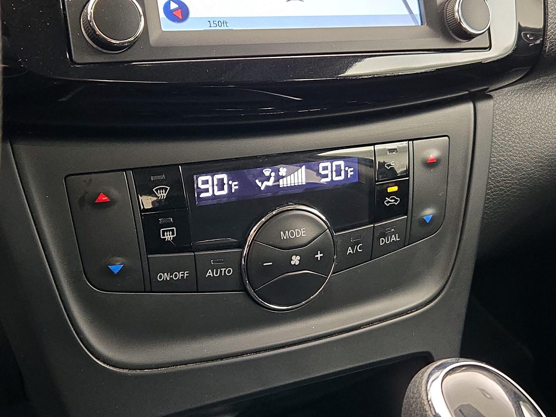 Thumbnail: 2018 Nissan Sentra - 17