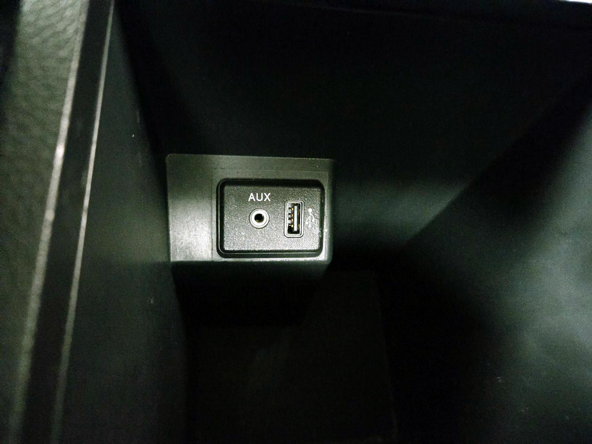 Thumbnail: 2018 Nissan Sentra - 19