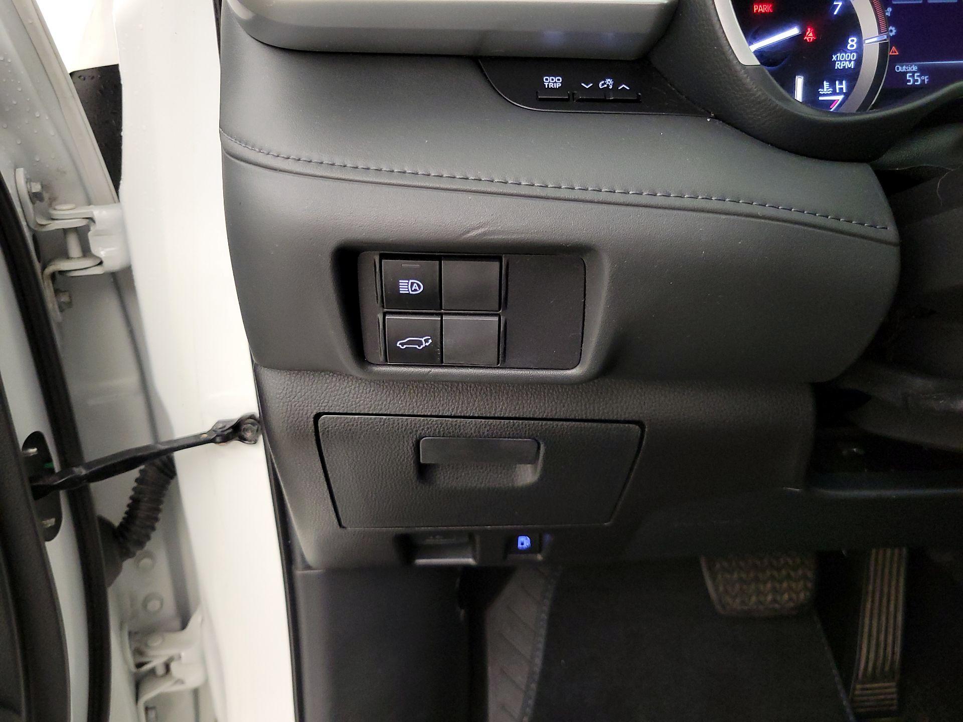 Thumbnail: 2020 Toyota Highlander - 13