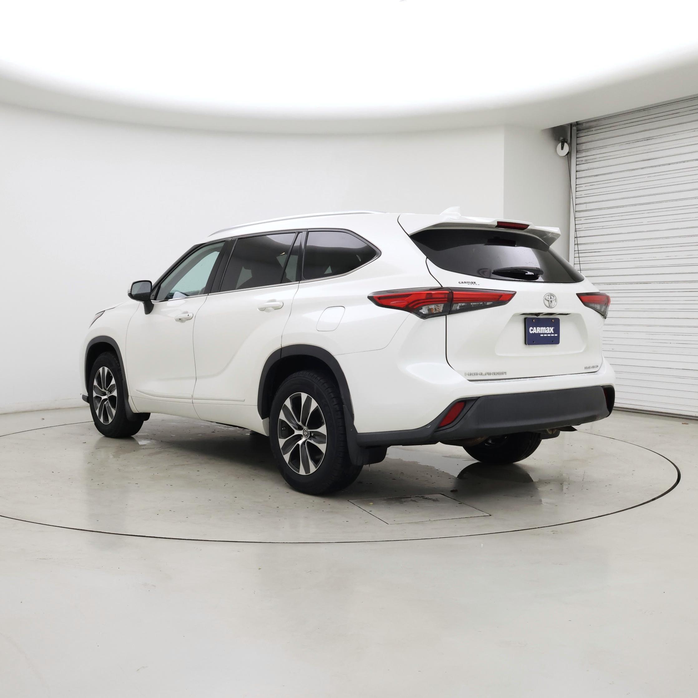 Thumbnail: 2020 Toyota Highlander - 2