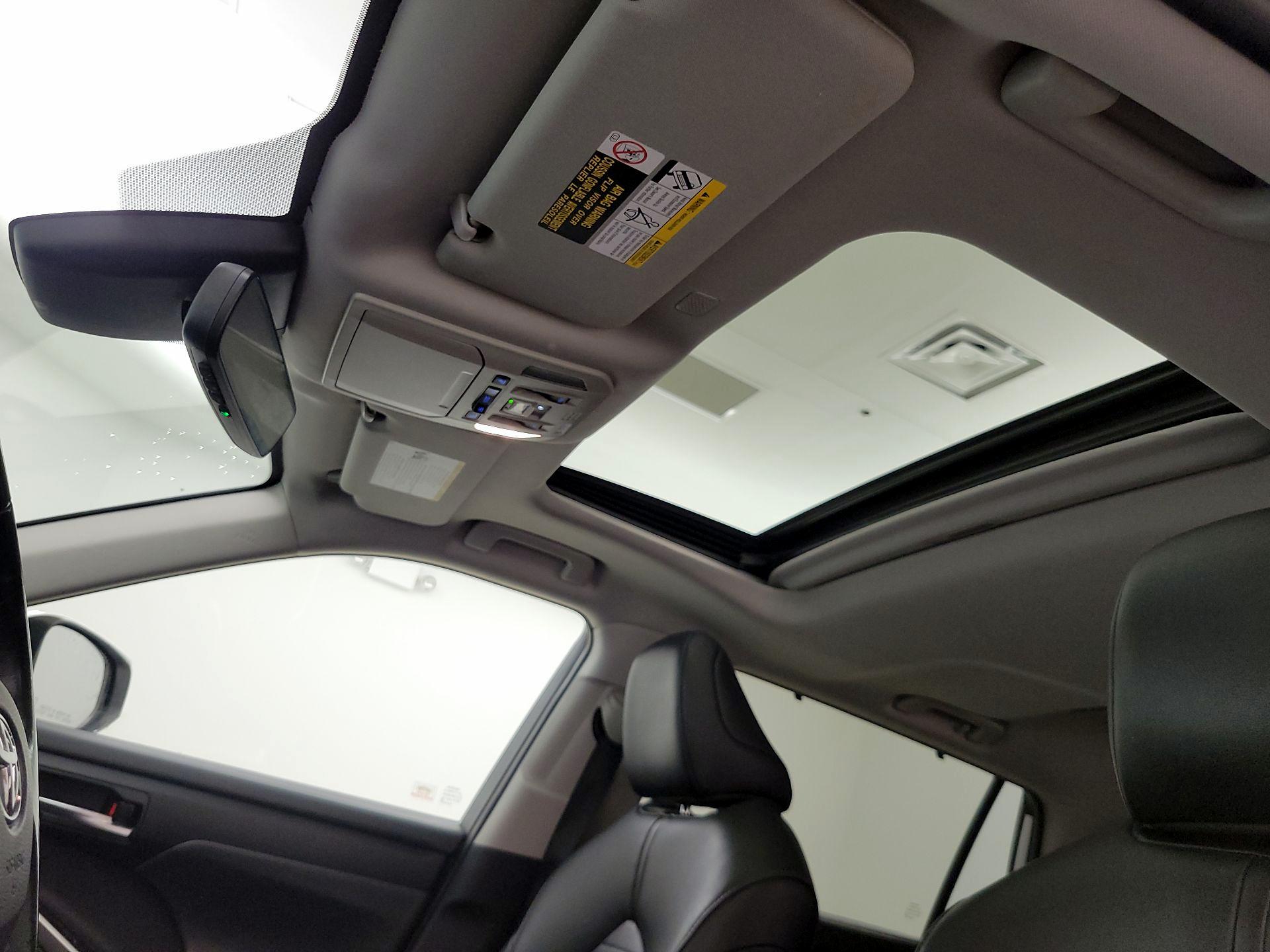 Thumbnail: 2020 Toyota Highlander - 19