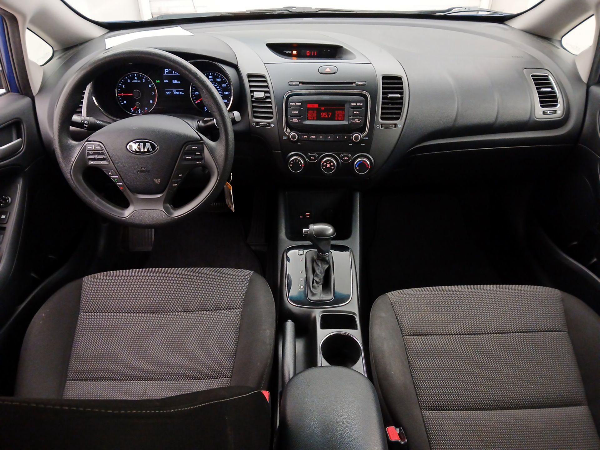 Thumbnail: 2018 Kia Forte - 9