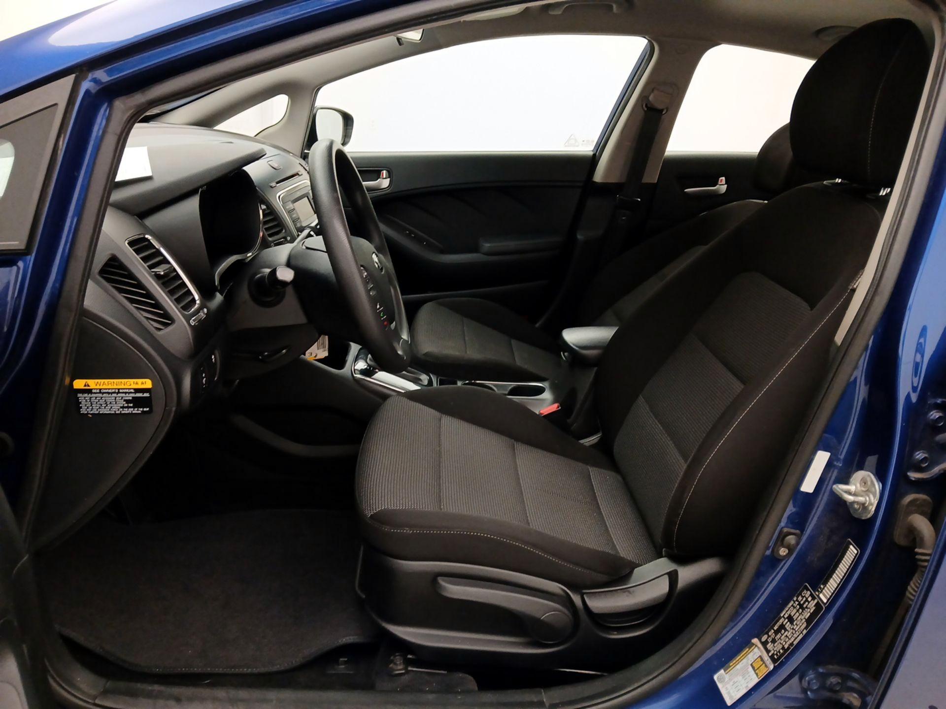 Thumbnail: 2018 Kia Forte - 11