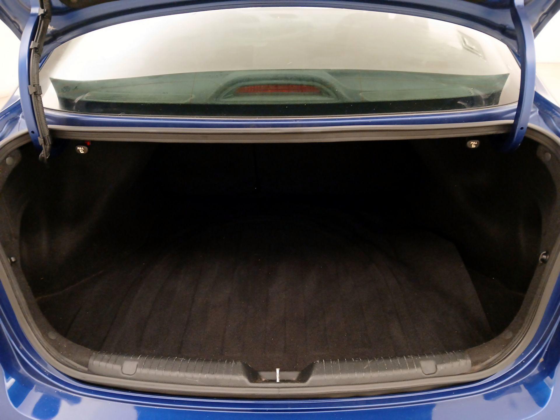 Thumbnail: 2018 Kia Forte - 19