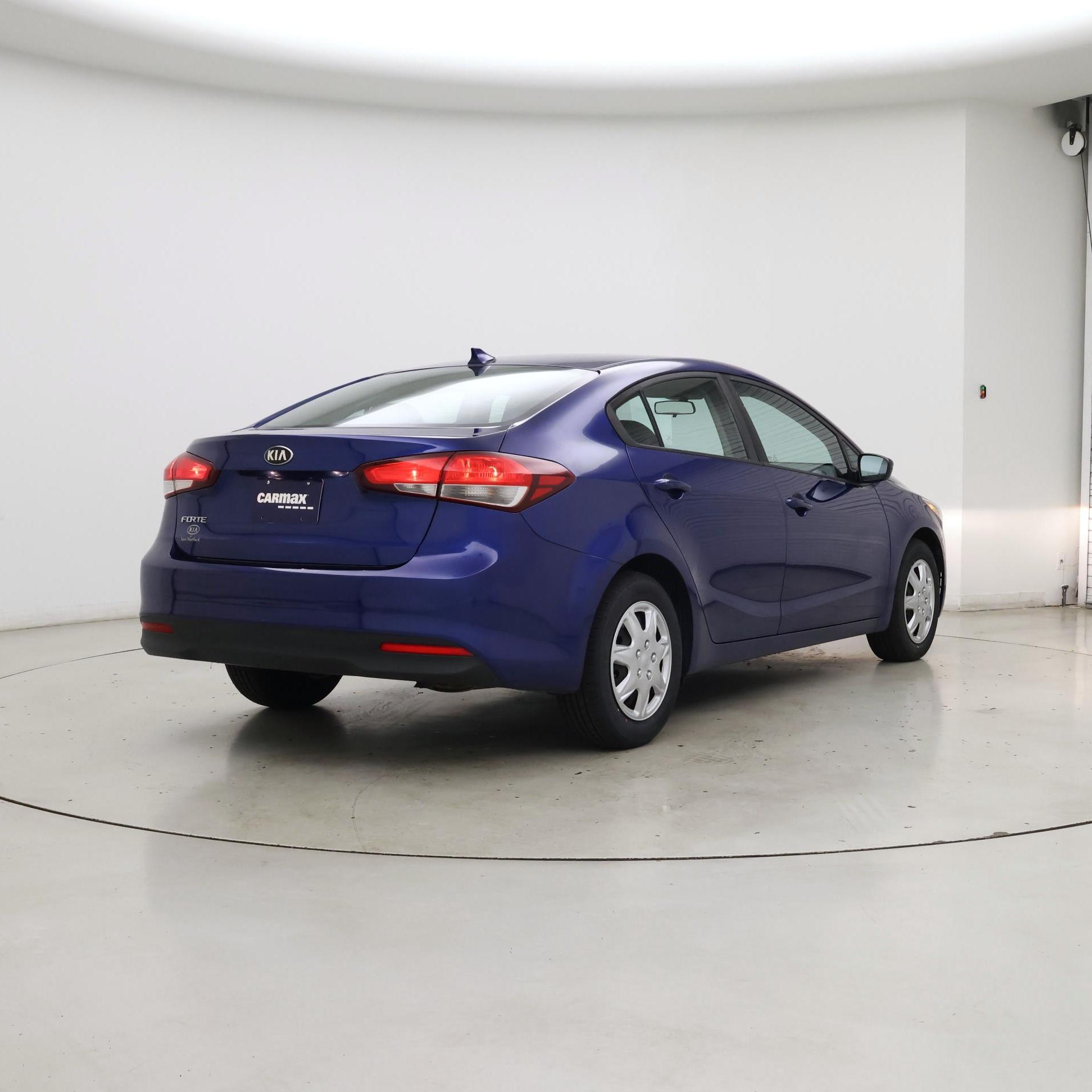 Thumbnail: 2018 Kia Forte - 8