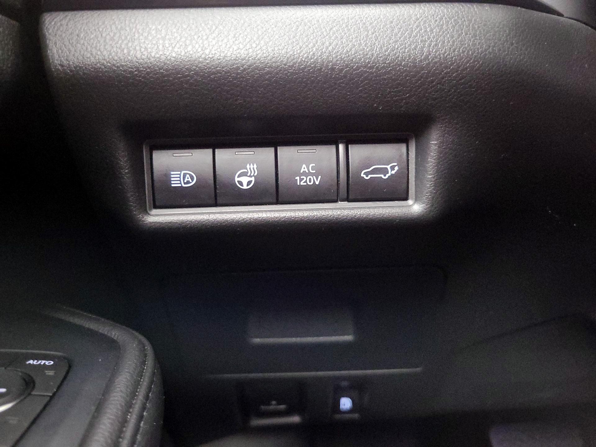 Thumbnail: 2024 Toyota Highlander - 13