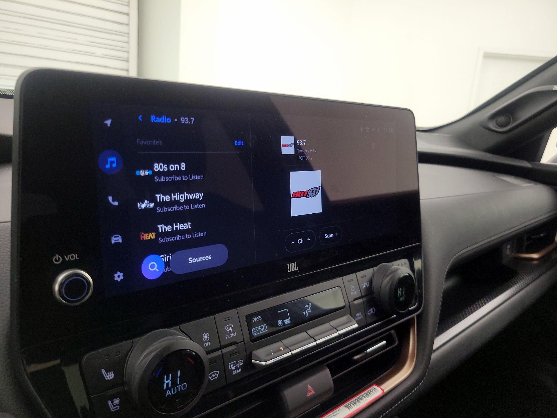 Thumbnail: 2024 Toyota Highlander - 15