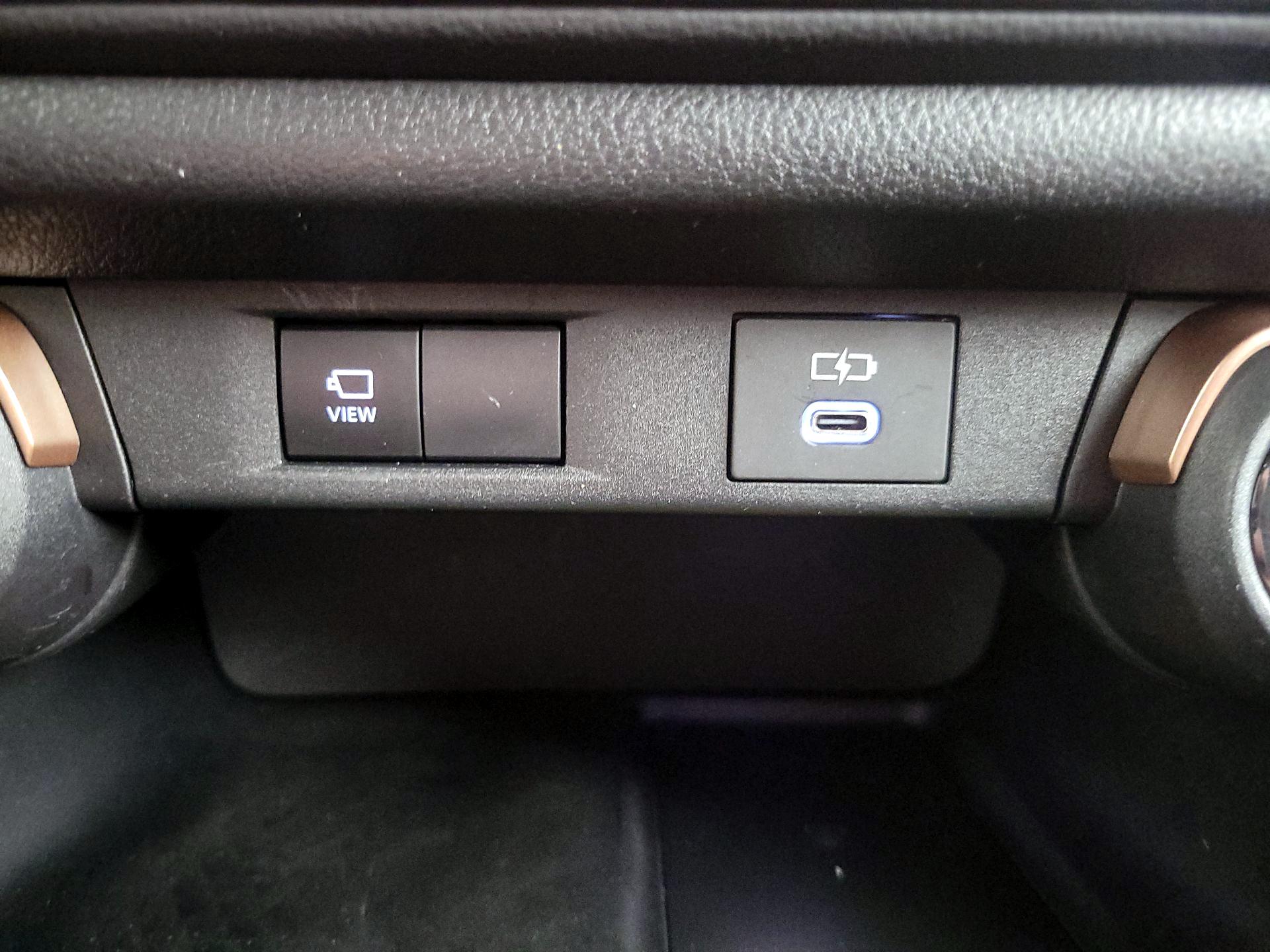 Thumbnail: 2024 Toyota Highlander - 18