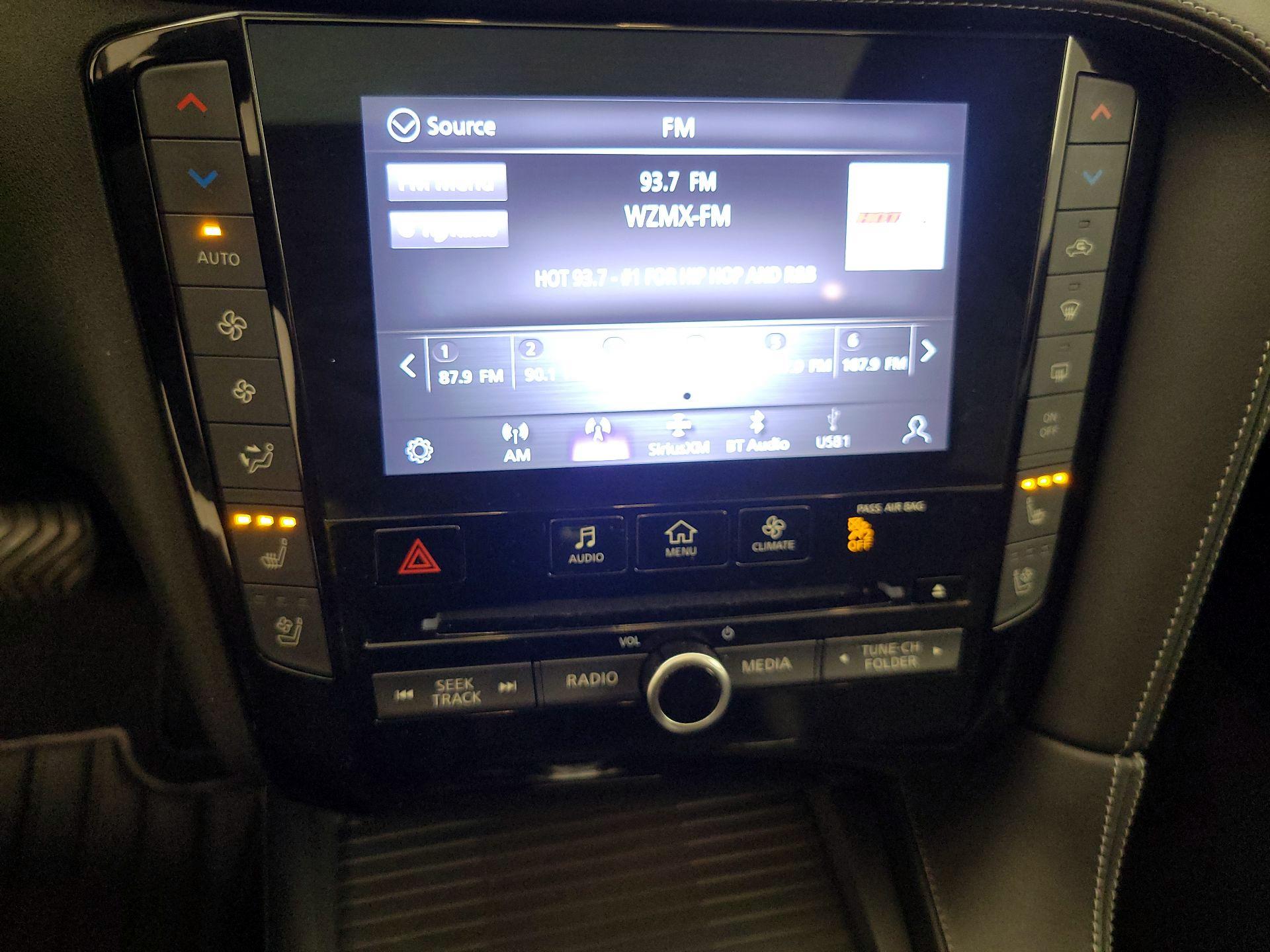 Thumbnail: 2021 INFINITI QX50 - 16