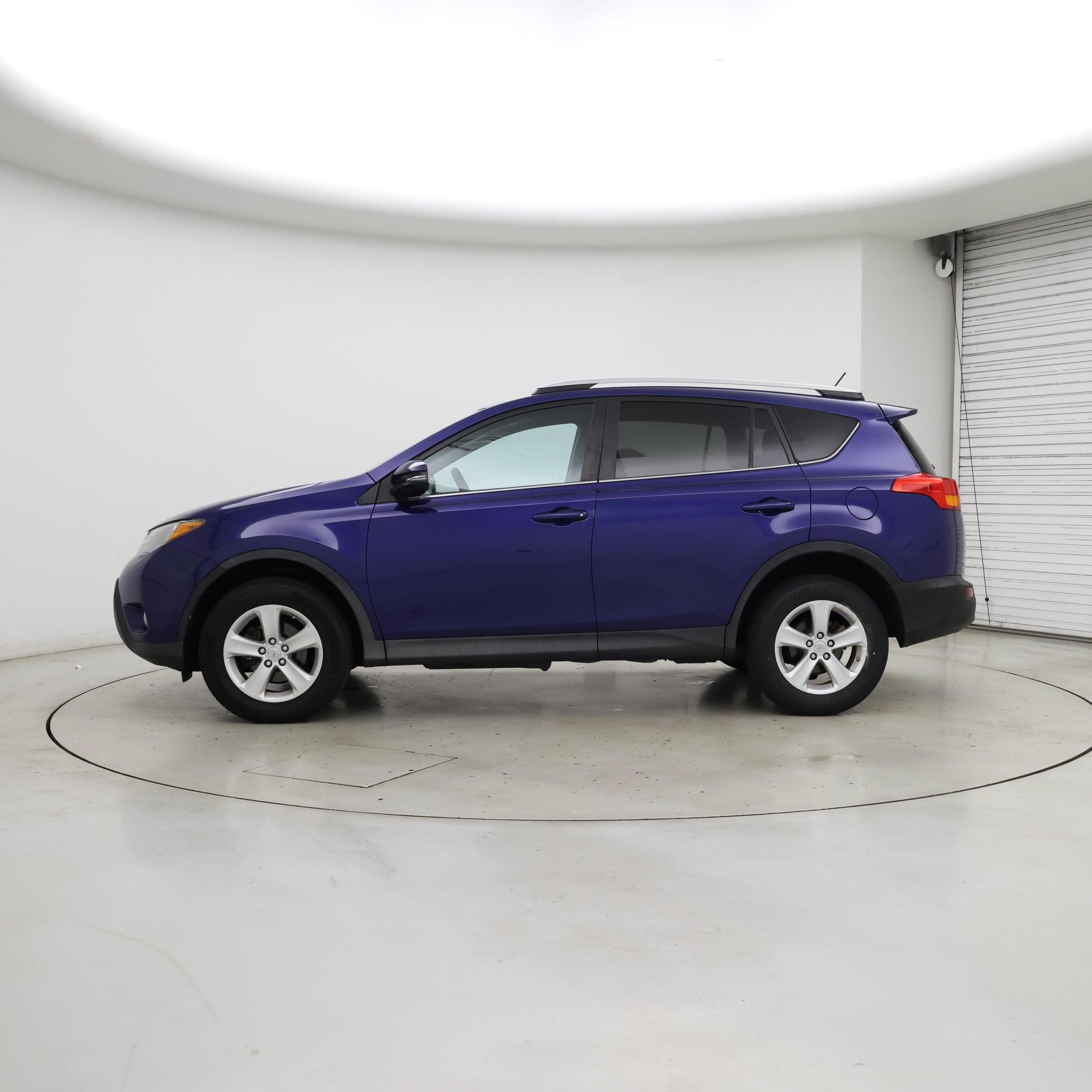 Thumbnail: 2014 Toyota RAV4 - 3