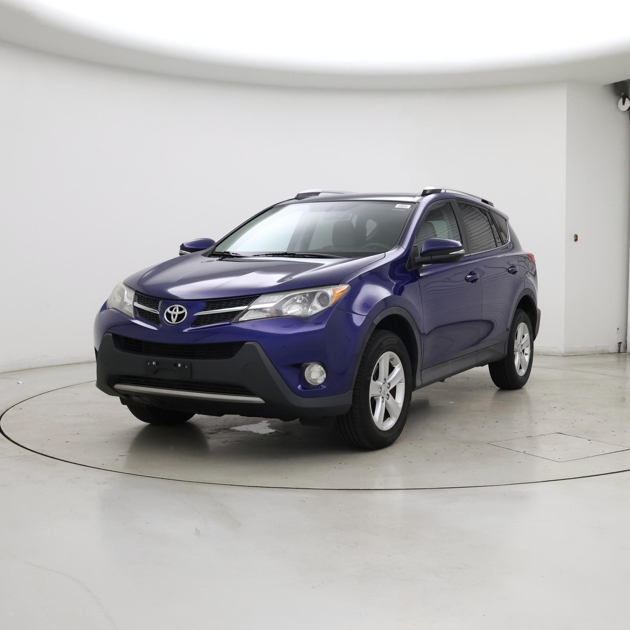Thumbnail: 2014 Toyota RAV4 - 4