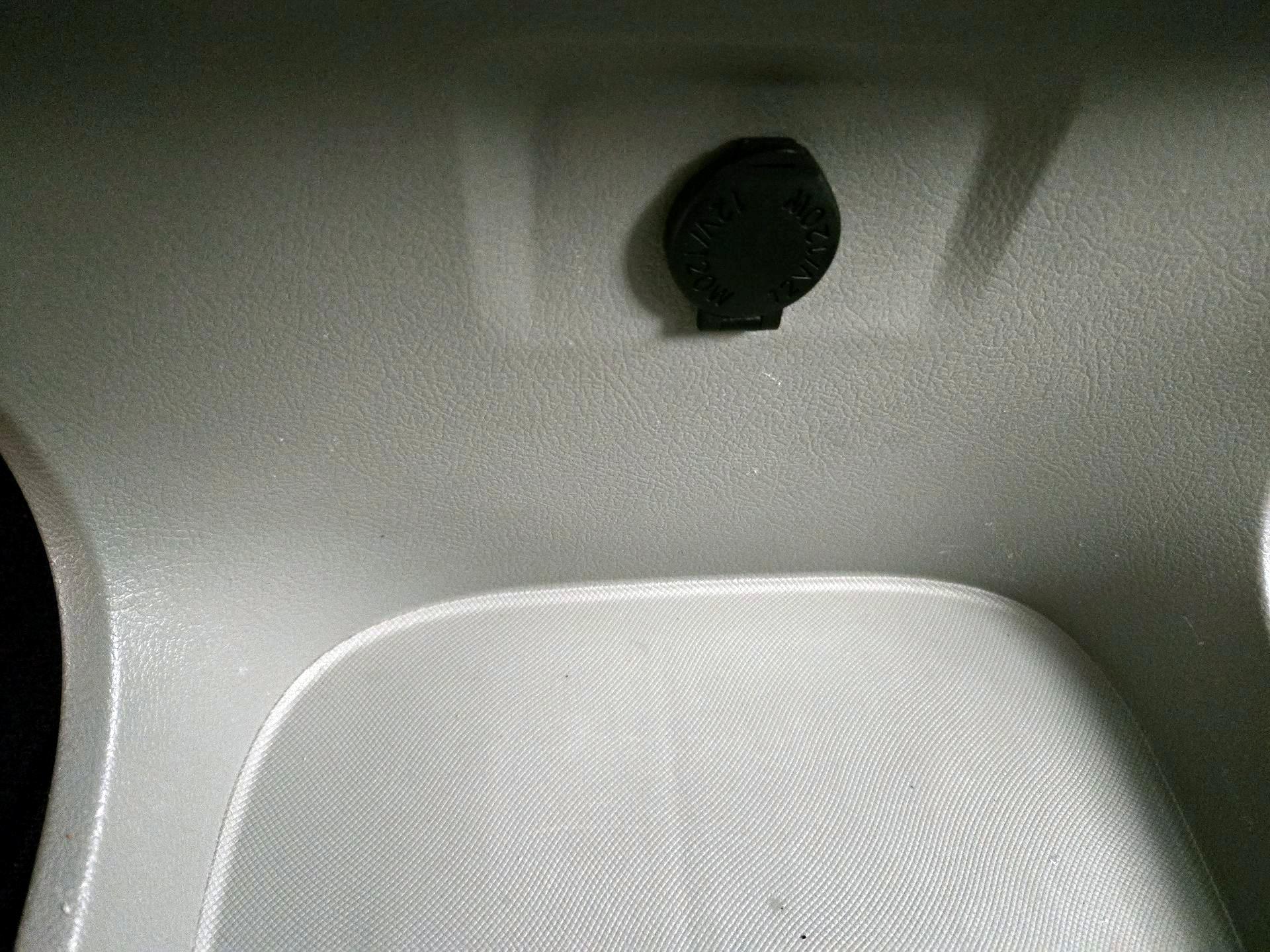 Thumbnail: 2016 Toyota Sienna - 17