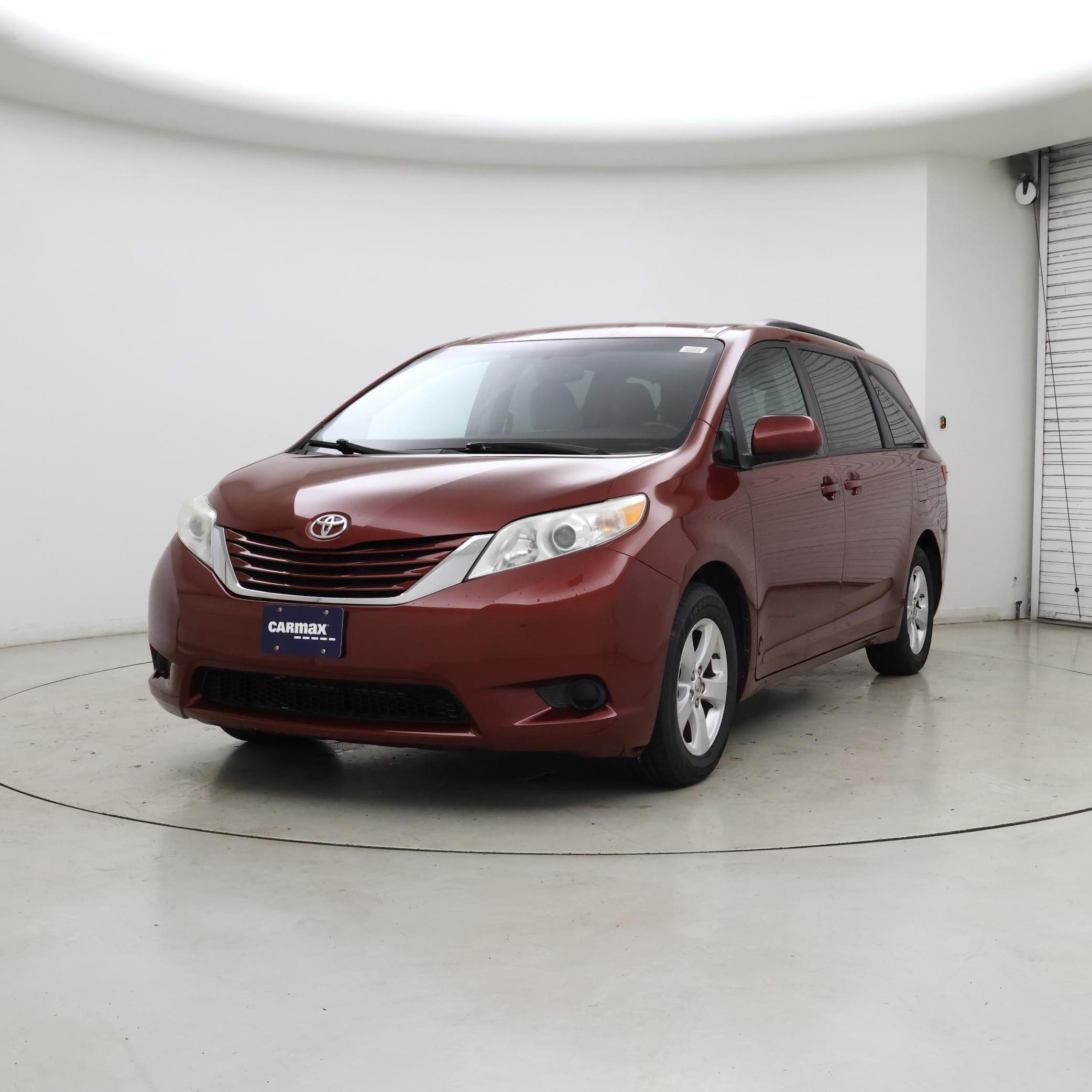 Thumbnail: 2016 Toyota Sienna - 4