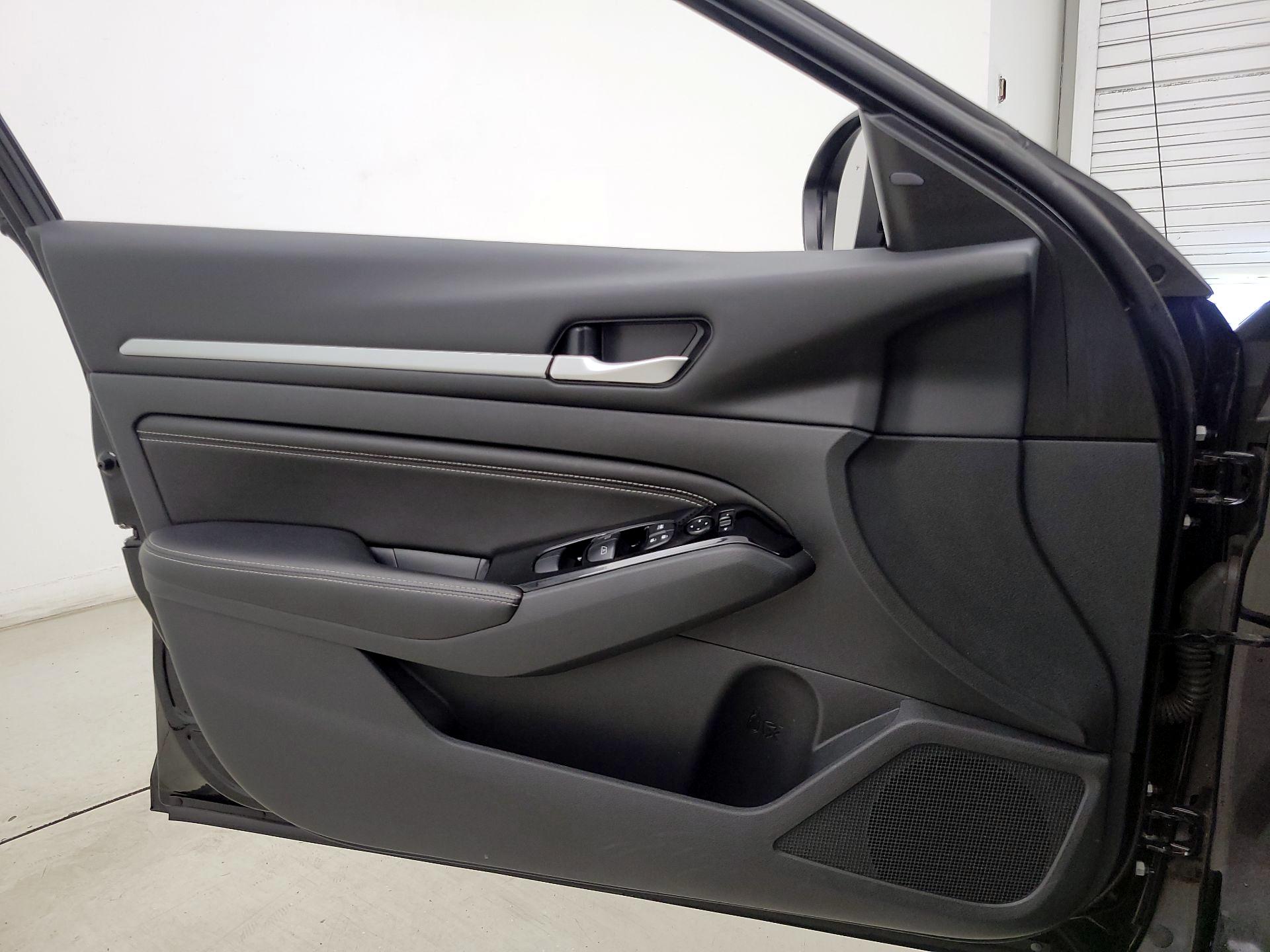 Thumbnail: 2022 Nissan Altima - 12