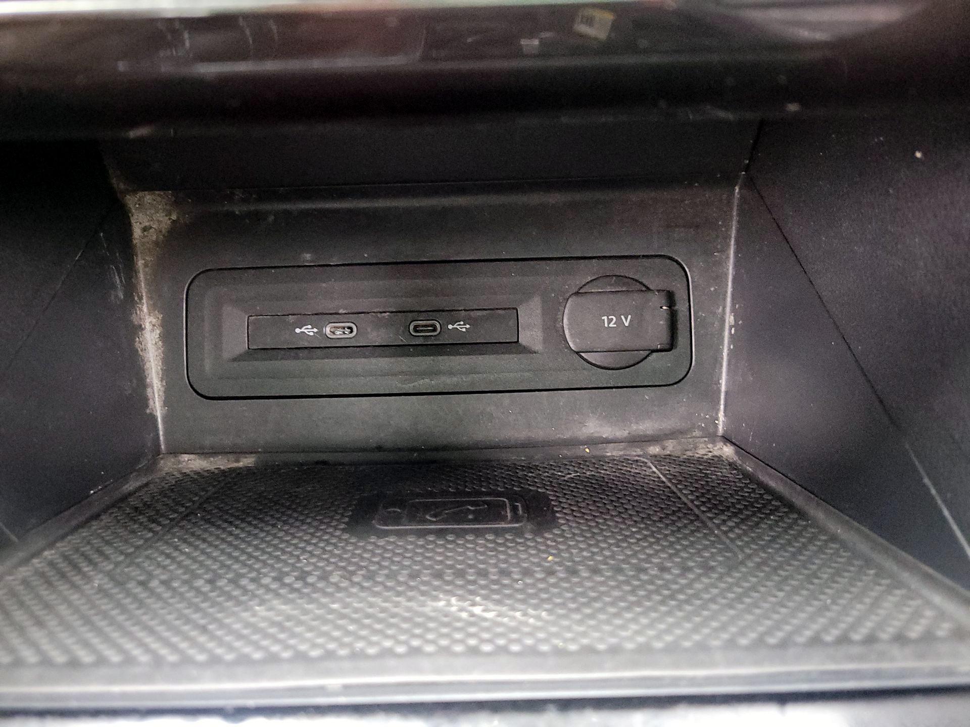 Thumbnail: 2022 Volkswagen Atlas - 18