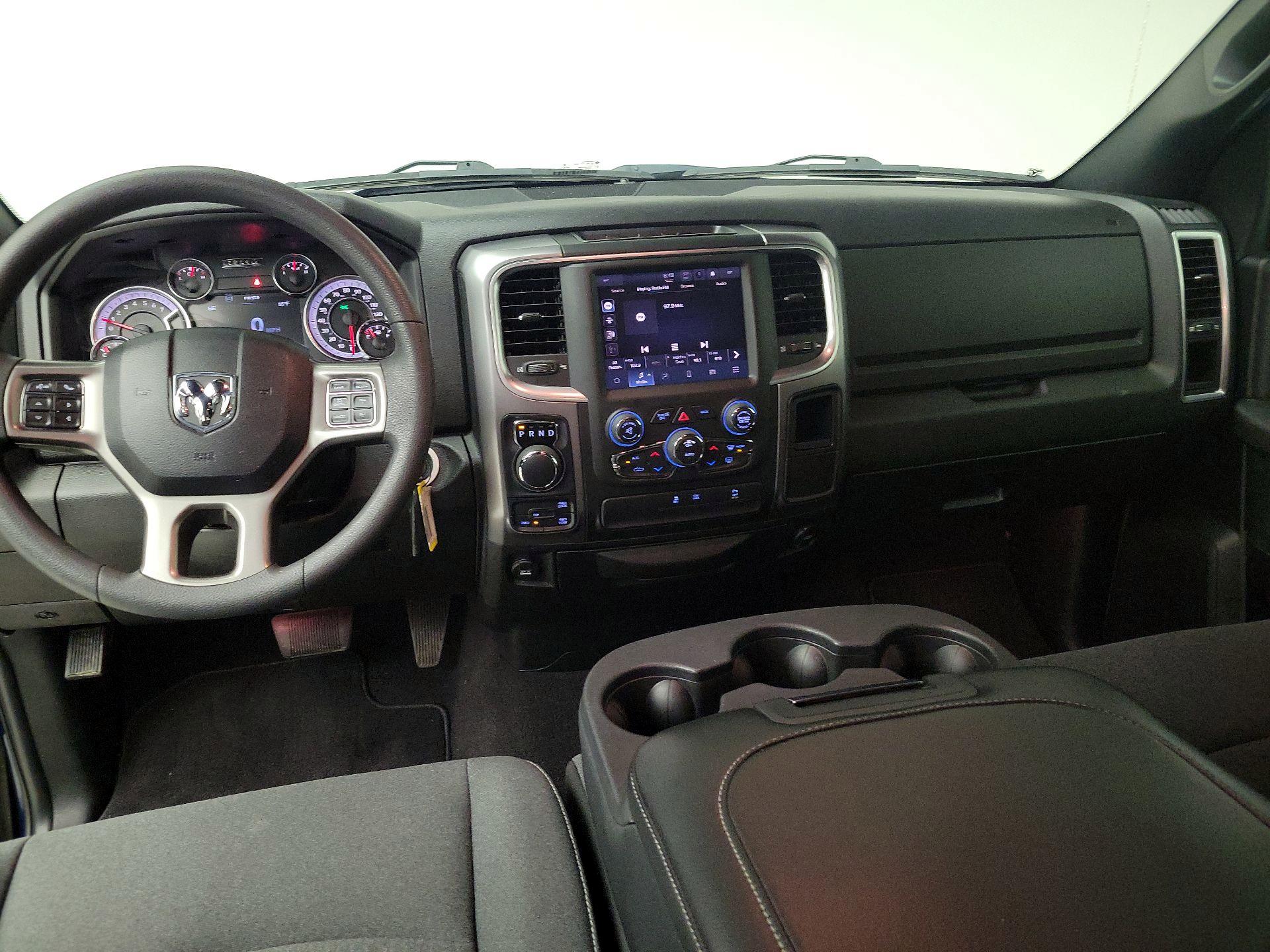 Thumbnail: 2022 RAM 1500 Classic - 9