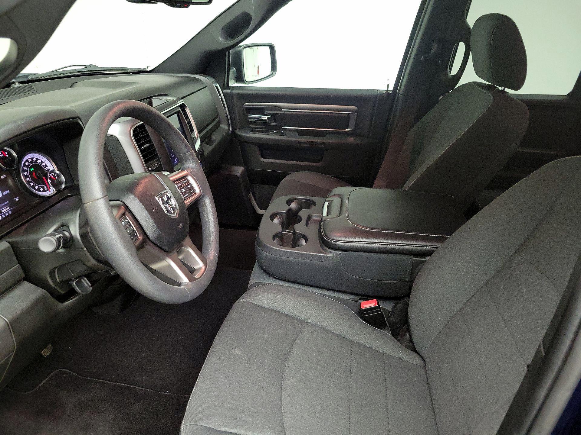 Thumbnail: 2022 RAM 1500 Classic - 11