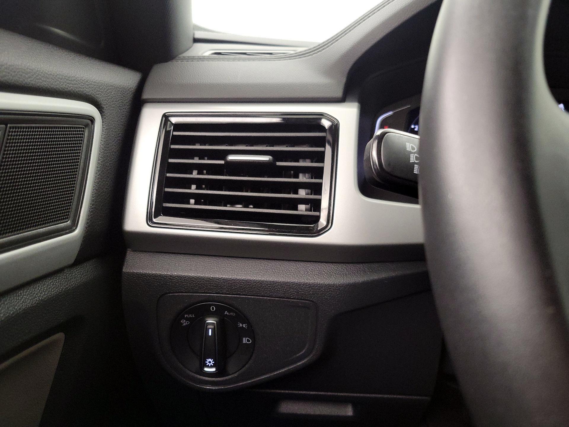 Thumbnail: 2022 Volkswagen Atlas - 13