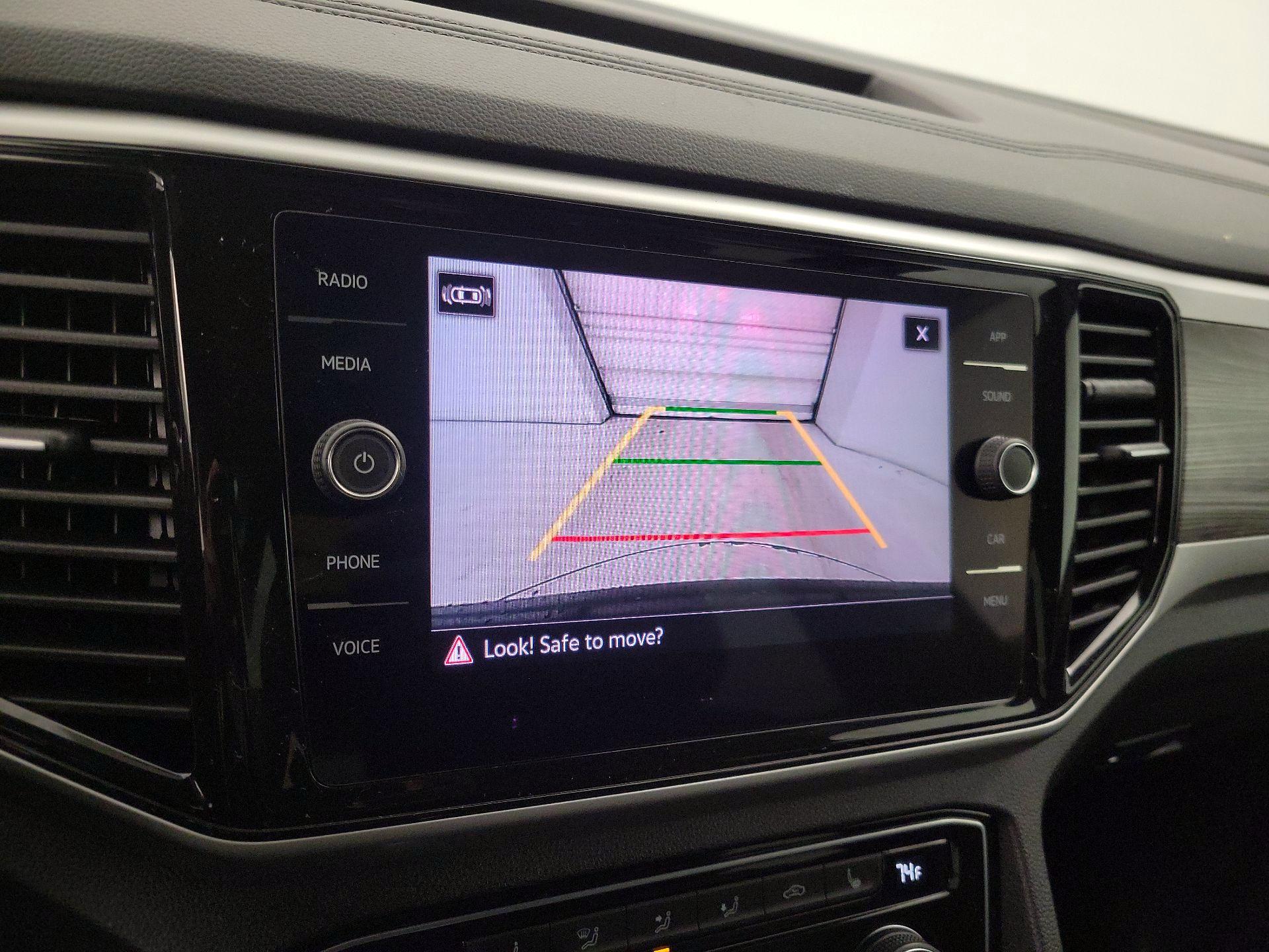 Thumbnail: 2022 Volkswagen Atlas - 14