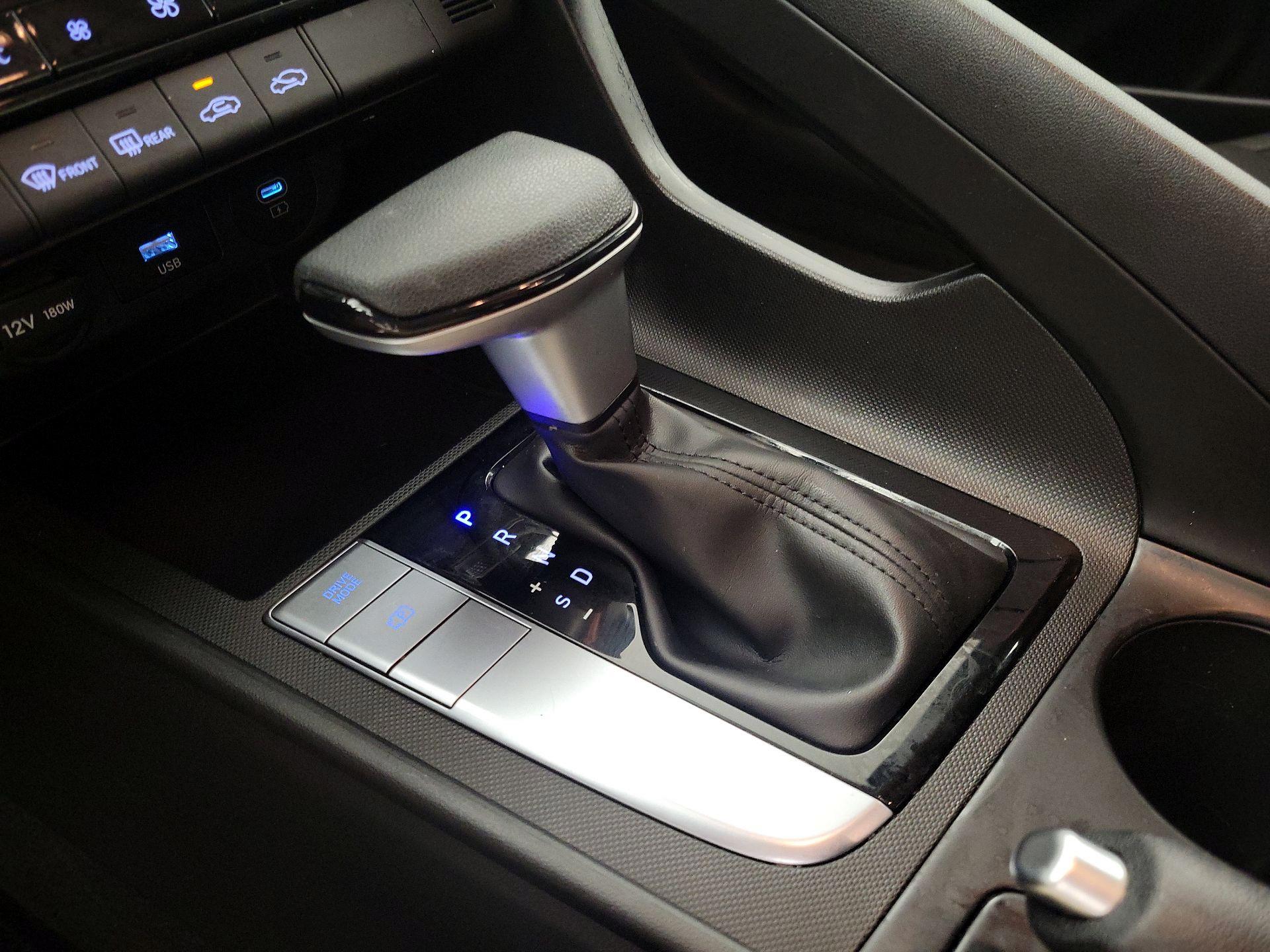 Thumbnail: 2024 Hyundai Elantra - 17