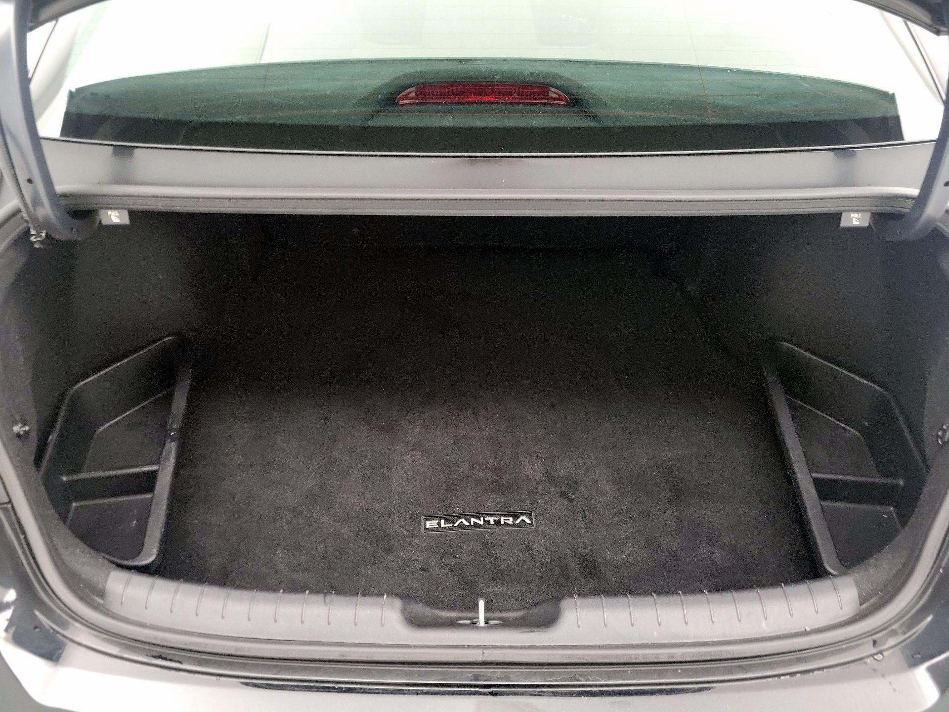 Thumbnail: 2024 Hyundai Elantra - 20