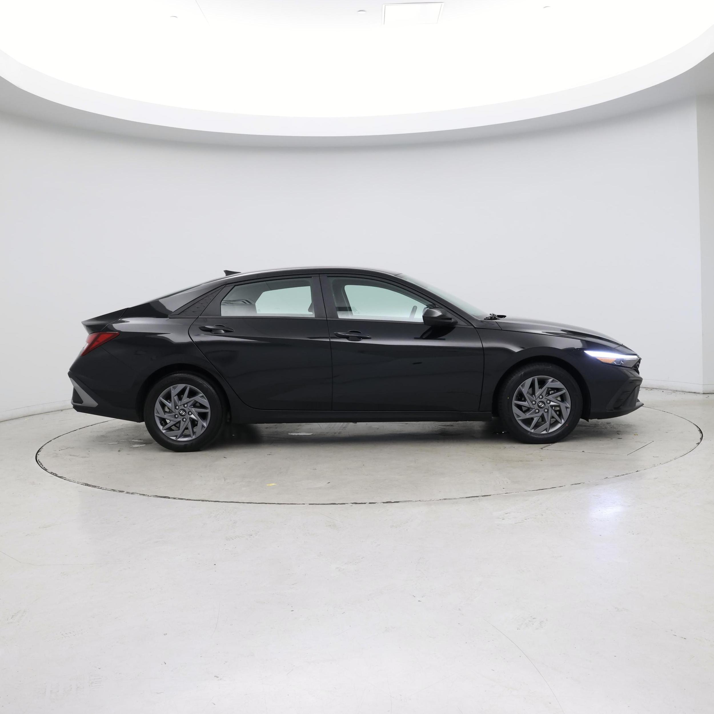 Thumbnail: 2024 Hyundai Elantra - 7