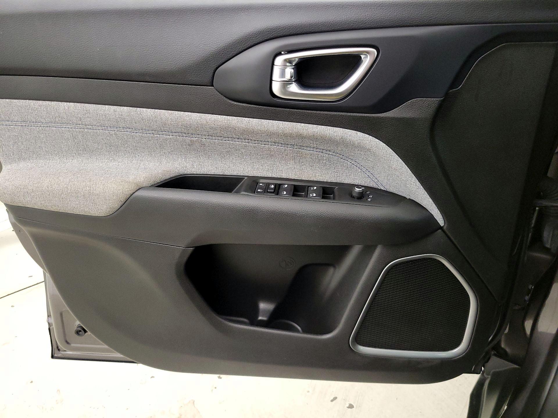 Thumbnail: 2022 Jeep Compass - 12