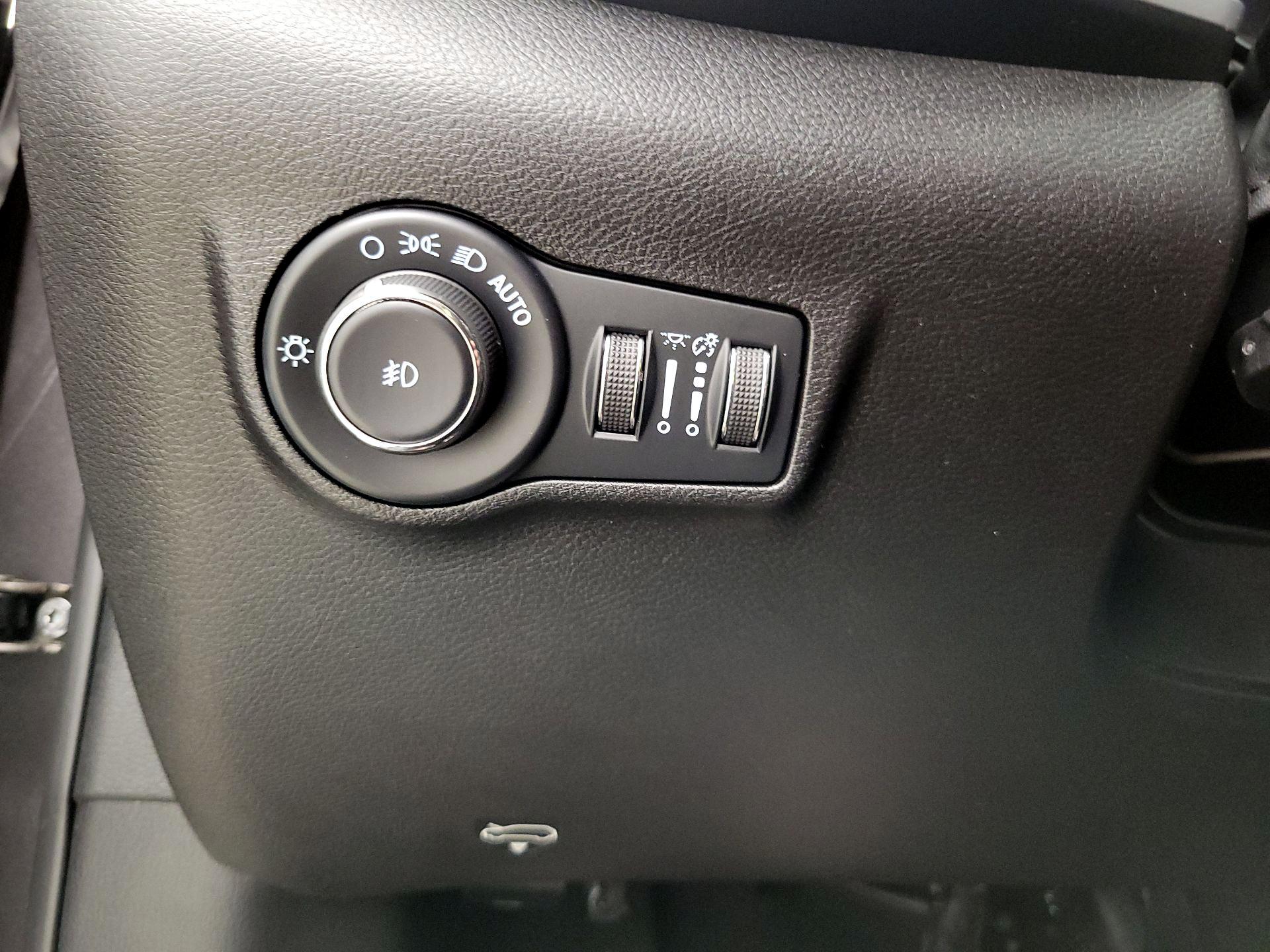 Thumbnail: 2022 Jeep Compass - 13