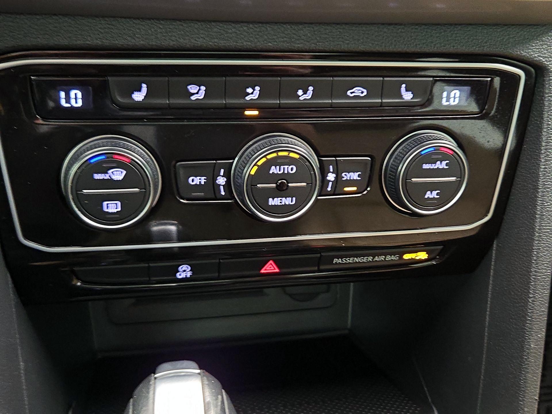 Thumbnail: 2020 Volkswagen Atlas - 17